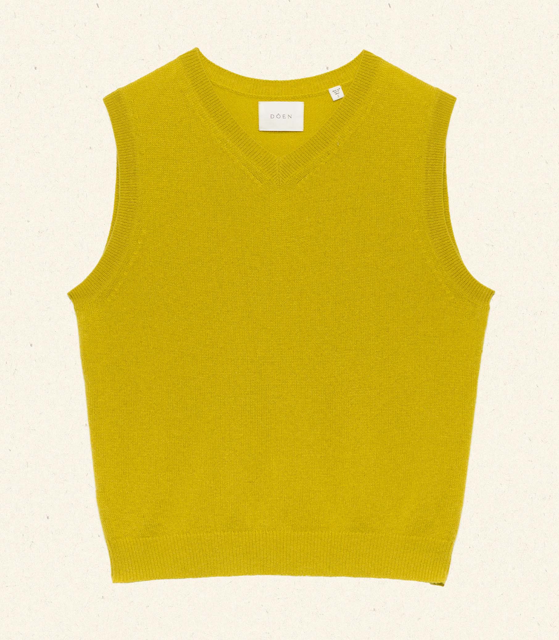 Luxurious Cashmere V-Neck Sleeveless Knit Vest, 60s-Inspired Fitted Ribbed Design