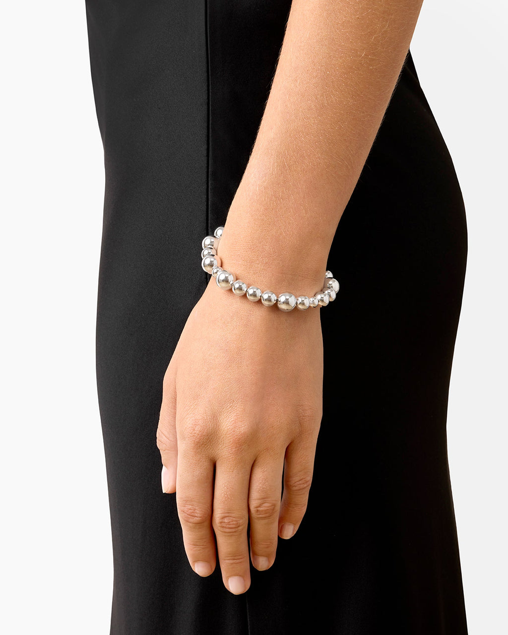 https://cdn.shopify.com/s/files/1/0592/5945/3598/files/ELLY_BRACELET_SILVER1.jpg?v=1770905312