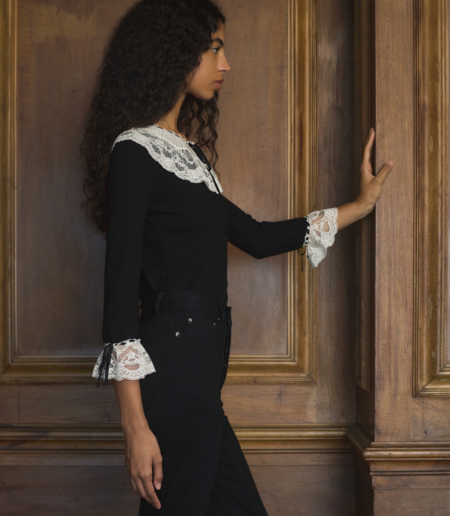 Elegant Black Merino Wool Cardigan with Lace-Trimmed Victorian Collar and Cuffs