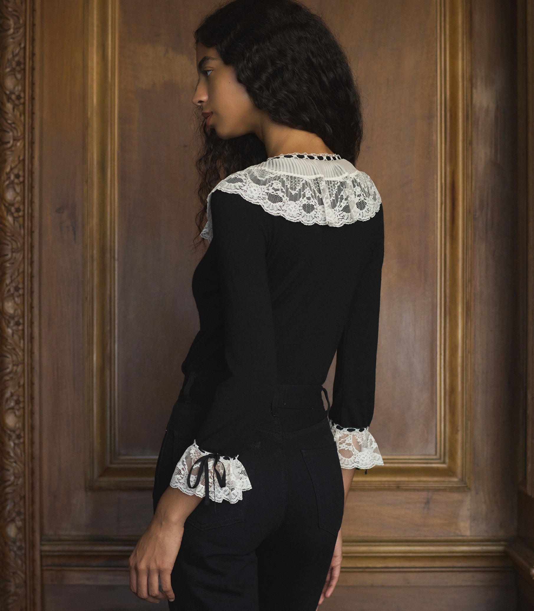 Elegant Black Merino Wool Cardigan with Lace-Trimmed Victorian Collar and Cuffs