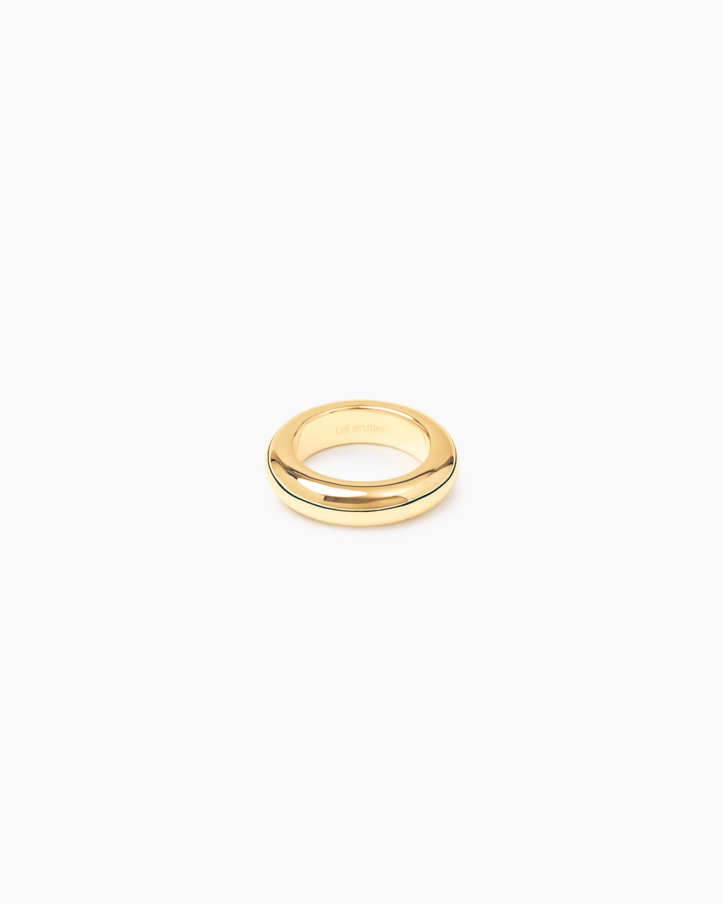 https://cdn.shopify.com/s/files/1/0592/5945/3598/files/EVIE_RING_GOLD_2.jpg?v=1759347903