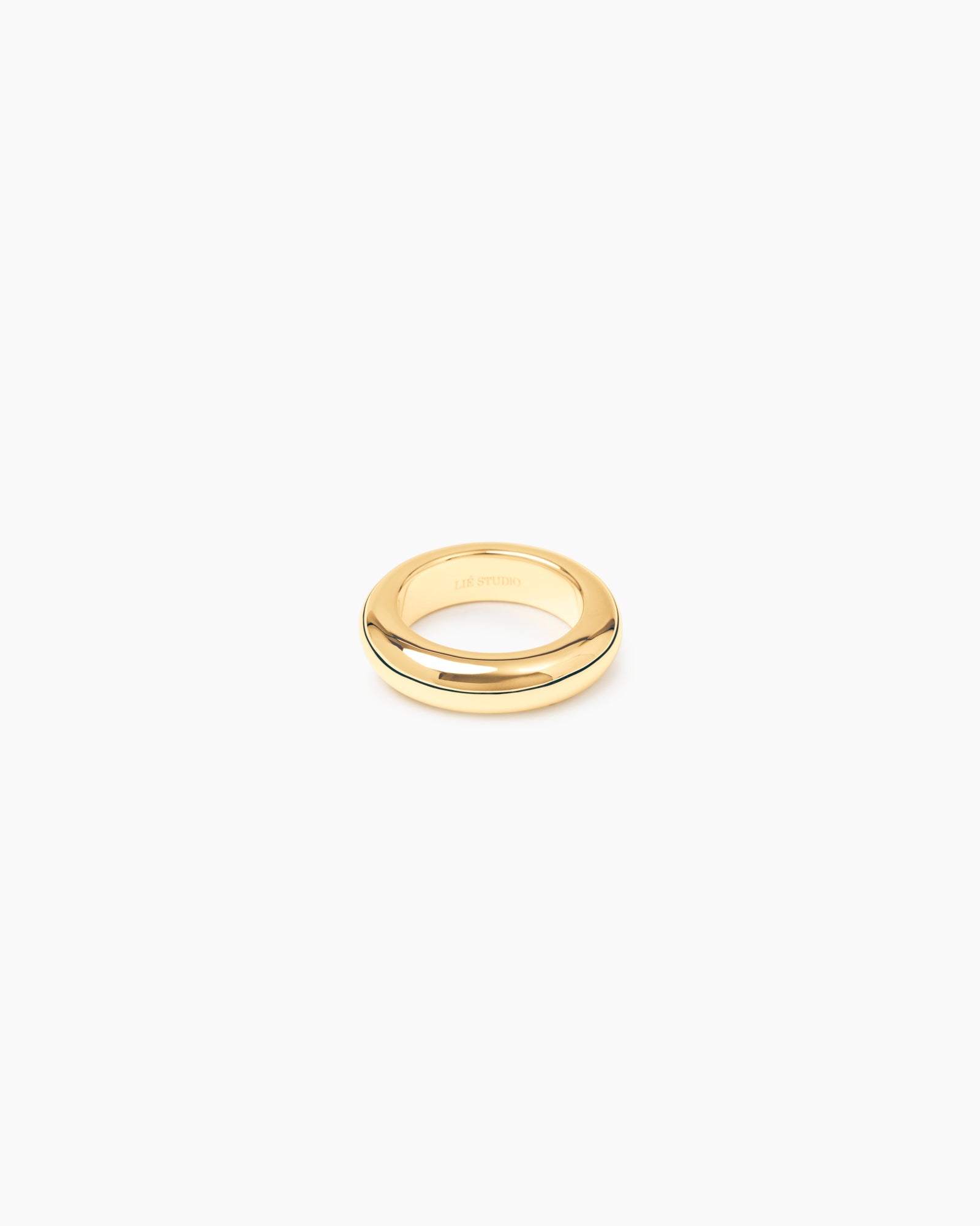 https://cdn.shopify.com/s/files/1/0592/5945/3598/files/EVIE_RING_GOLD_2.jpg?v=1759347903