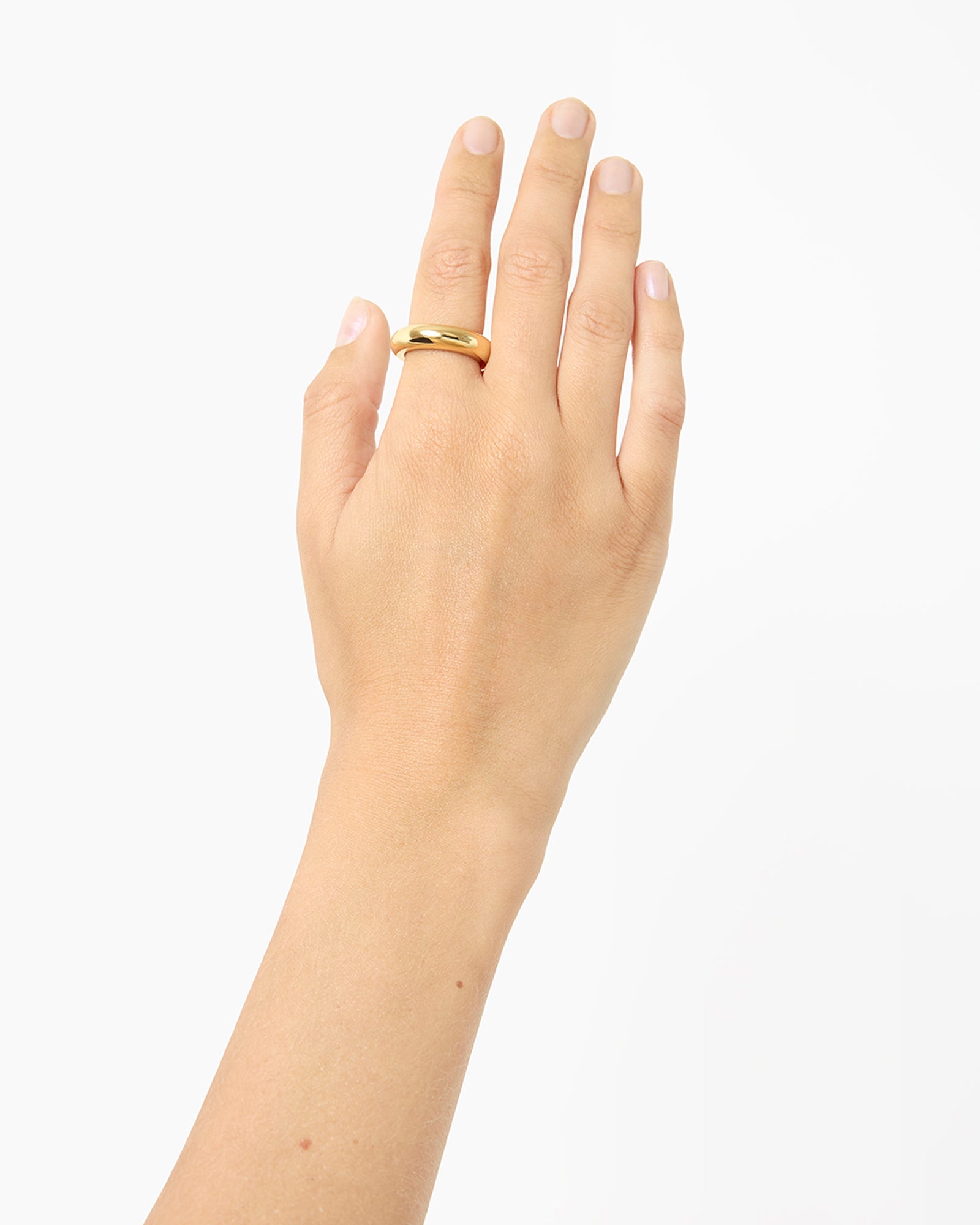 https://cdn.shopify.com/s/files/1/0592/5945/3598/files/EVIE_RING_GOLD_2_1.jpg?v=1770903093