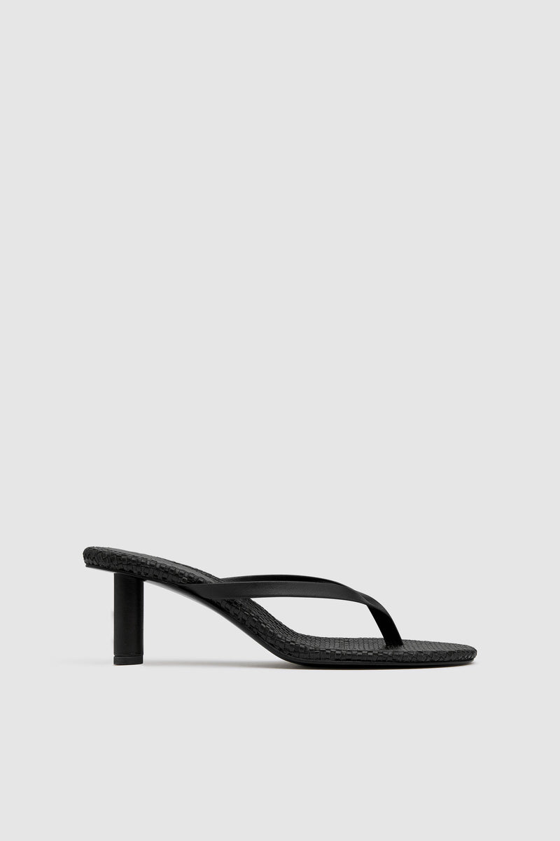 https://cdn.shopify.com/s/files/1/0747/7418/4152/files/Ghost_S36-S26-40081BLK-25630-St-Agni-0113_2ad38deb-362f-4914-bbf5-da3273105652.jpg?v=1770179545