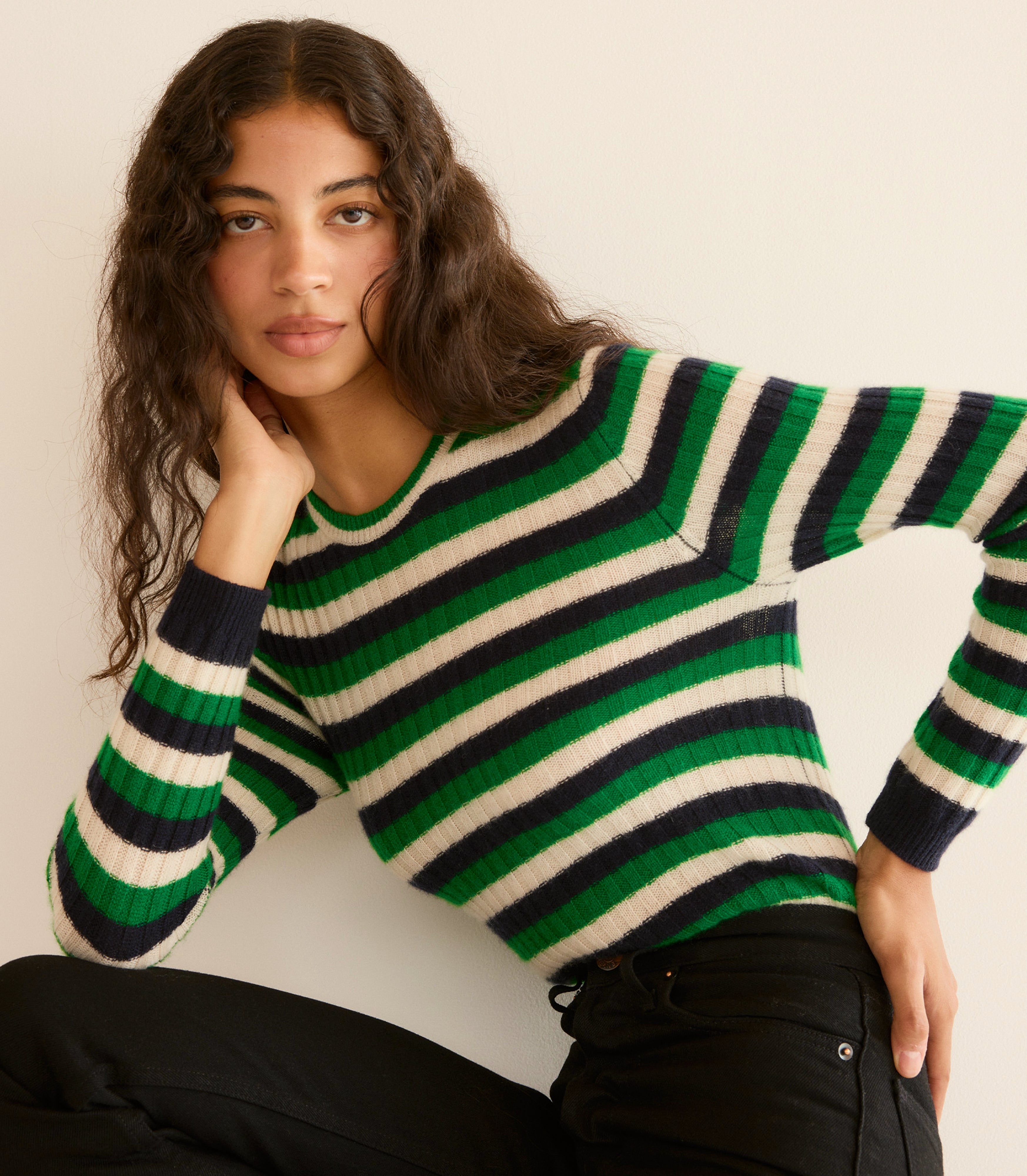 Luxurious Hyeres Cashmere Sweater: Soft Green Carrington Stripe Crewneck