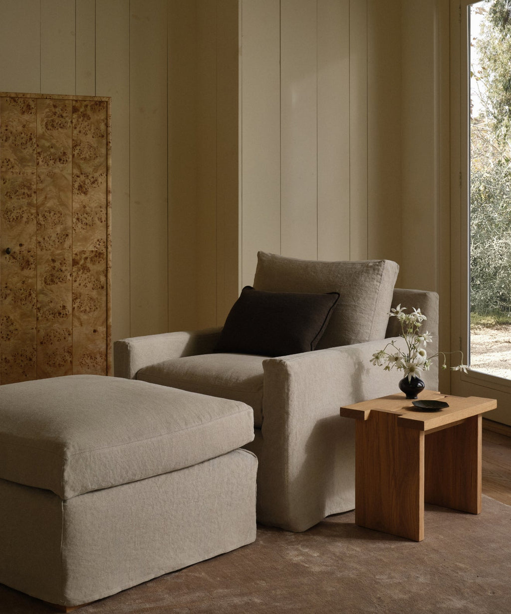 https://cdn.shopify.com/s/files/1/0565/1234/8333/files/Harbor-Chair-Drift-Linen-1.jpg?v=1762183783