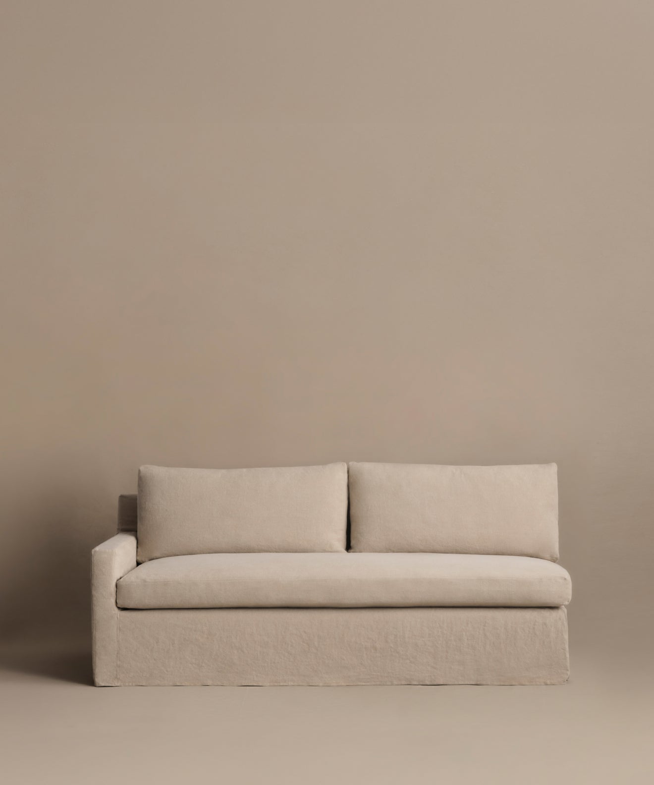 https://cdn.shopify.com/s/files/1/0565/1234/8333/files/Harbor-Sectional-Drift-Linen-4.jpg?v=1748839345