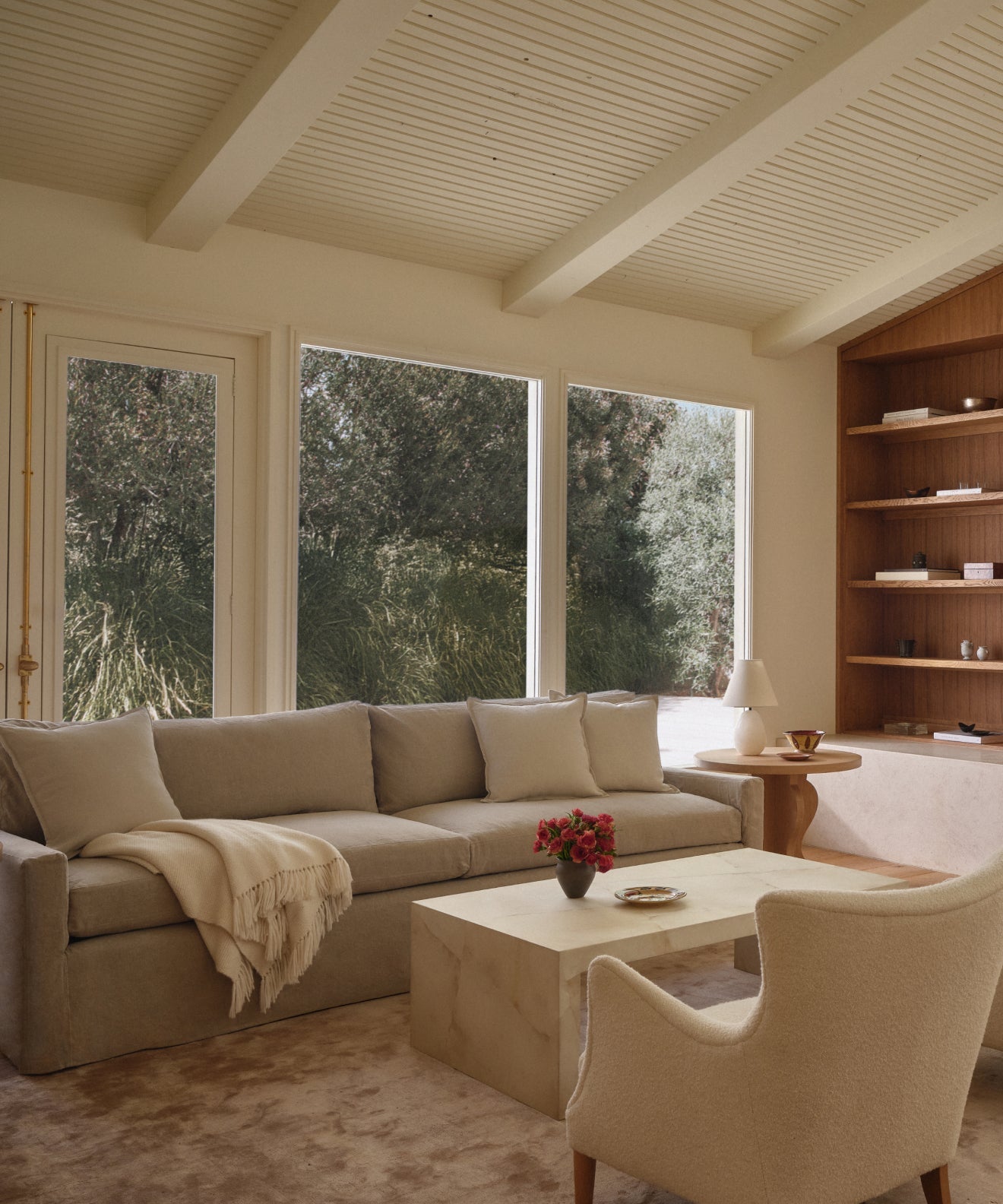 https://cdn.shopify.com/s/files/1/0565/1234/8333/files/Harbor-Sofa-Drift-Linen-2.jpg?v=1748837854