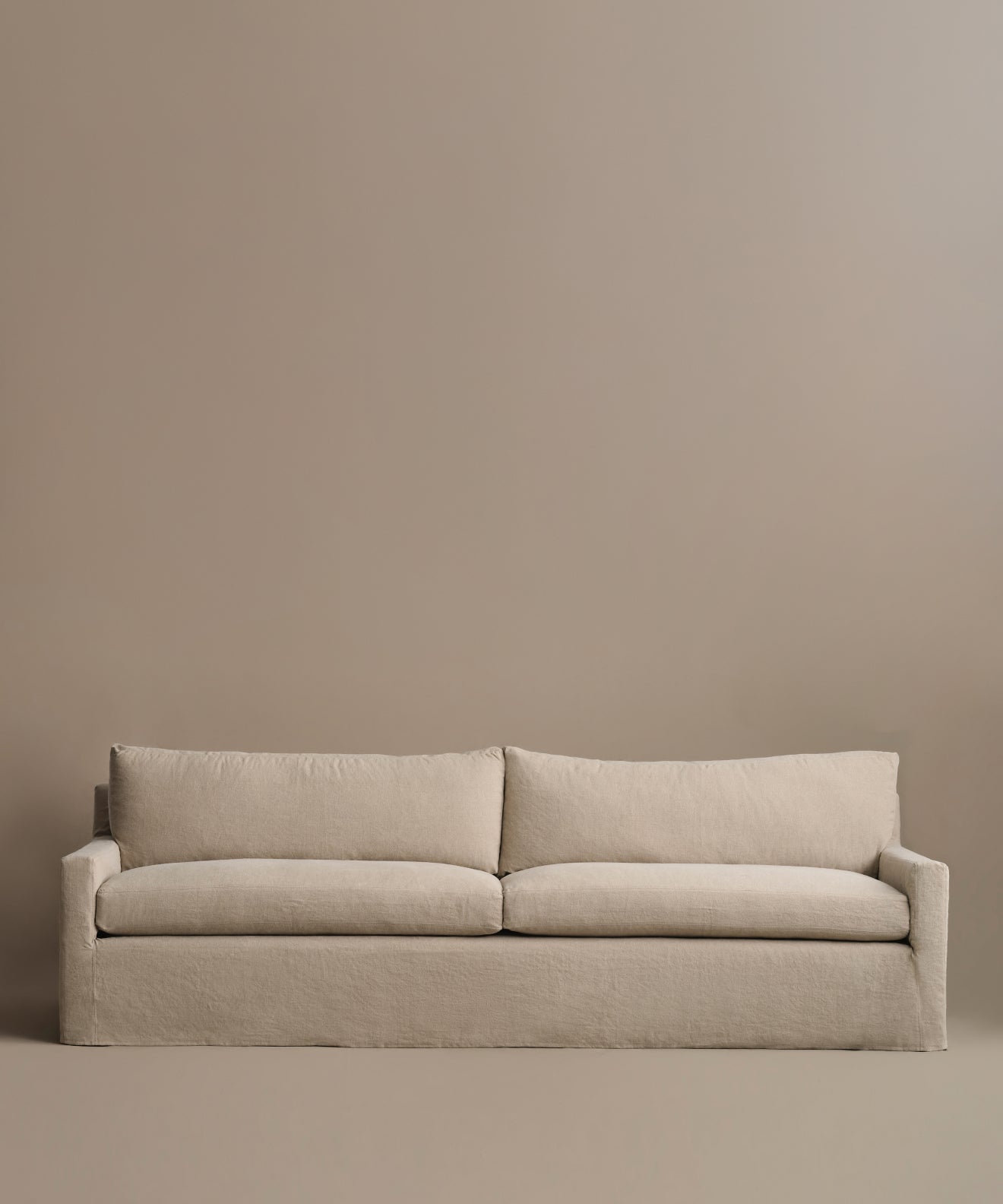 https://cdn.shopify.com/s/files/1/0565/1234/8333/files/Harbor-Sofa-Drift-Linen-7.jpg?v=1748837900