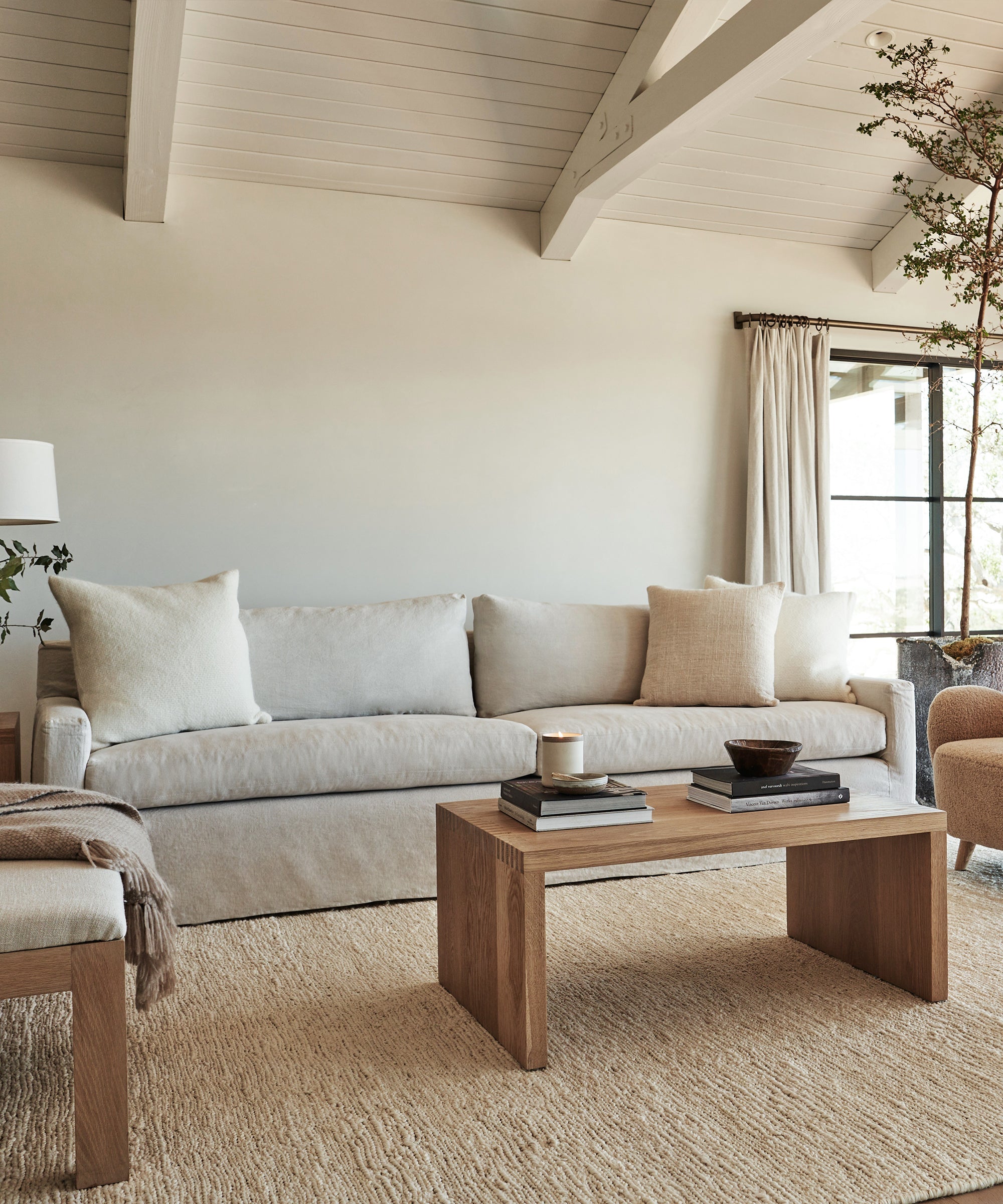 https://cdn.shopify.com/s/files/1/0565/1234/8333/products/HarborSofa_NaturalLinen_2.jpg?v=1760569016