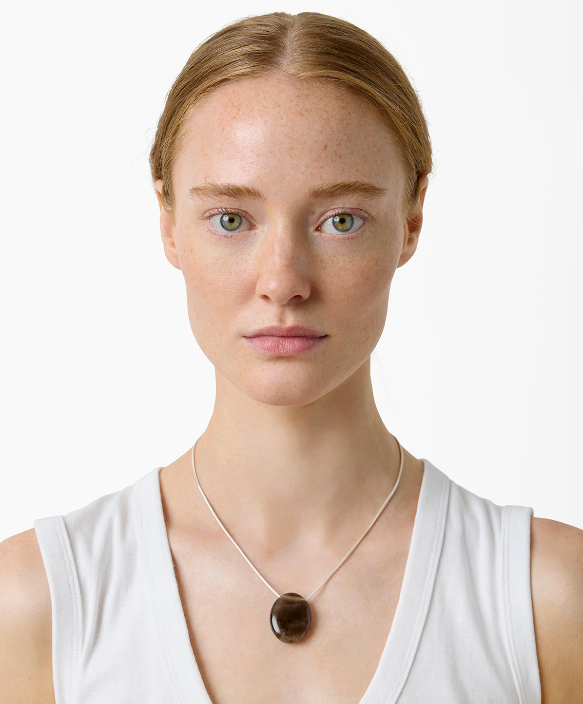 https://cdn.shopify.com/s/files/1/0592/5945/3598/files/JULIA_NECKLACE_SMOOKY_QUARTZ.jpg?v=1768557987