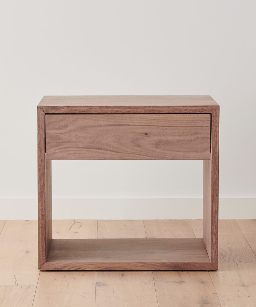 https://cdn.shopify.com/s/files/1/0565/1234/8333/products/JenniKayne_BerkeleyNightstand_Walnut-3.jpg?v=1762182591