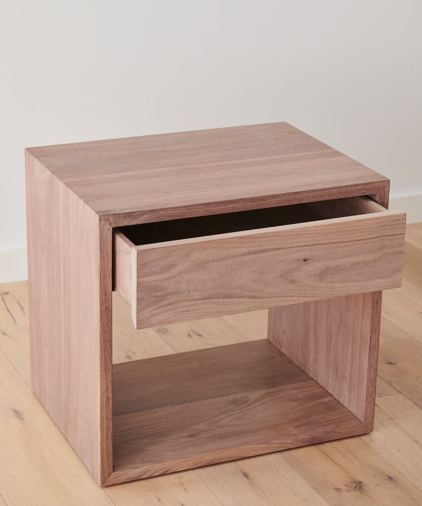 https://cdn.shopify.com/s/files/1/0565/1234/8333/products/JenniKayne_BerkeleyNightstand_Walnut-4.jpg?v=1689012721