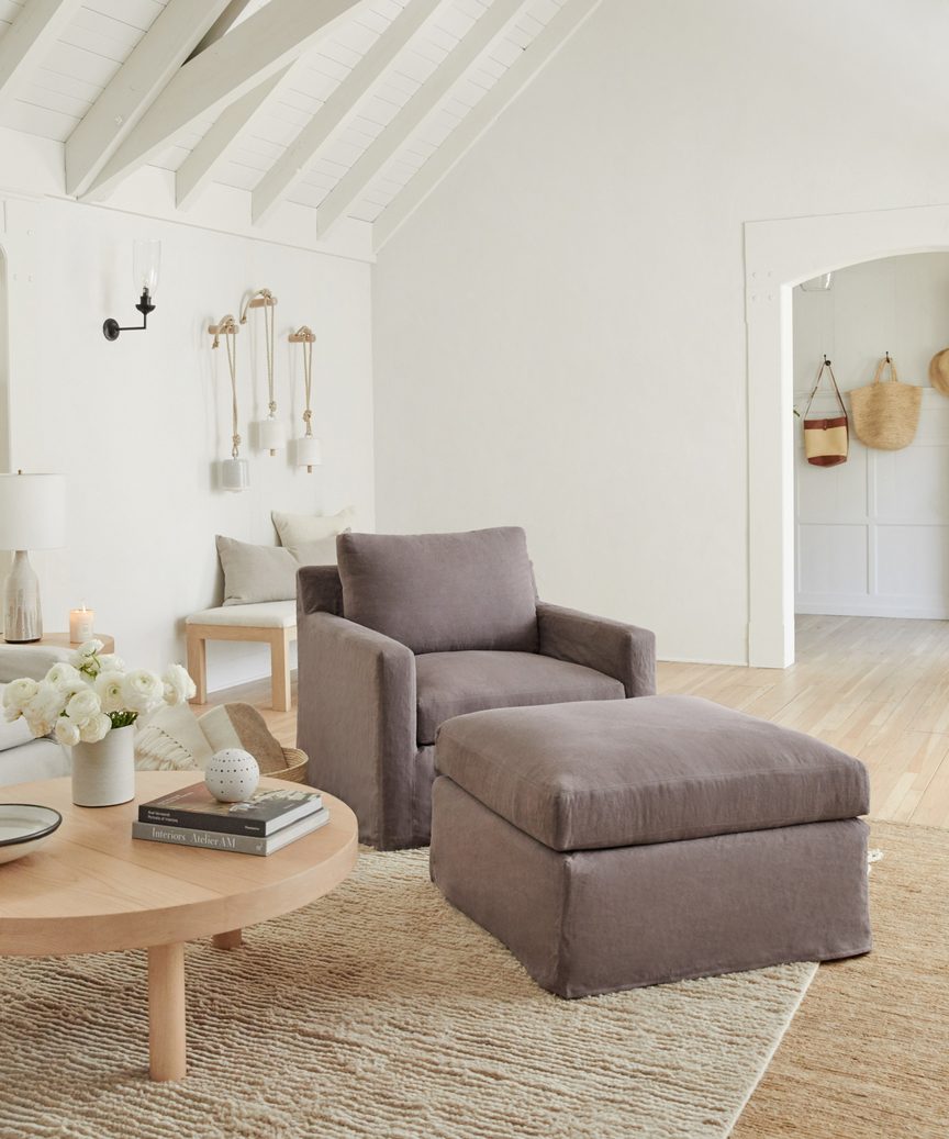 https://cdn.shopify.com/s/files/1/0565/1234/8333/products/JenniKayne_HarborChair_CharcoalLinen-4.jpg?v=1632978441