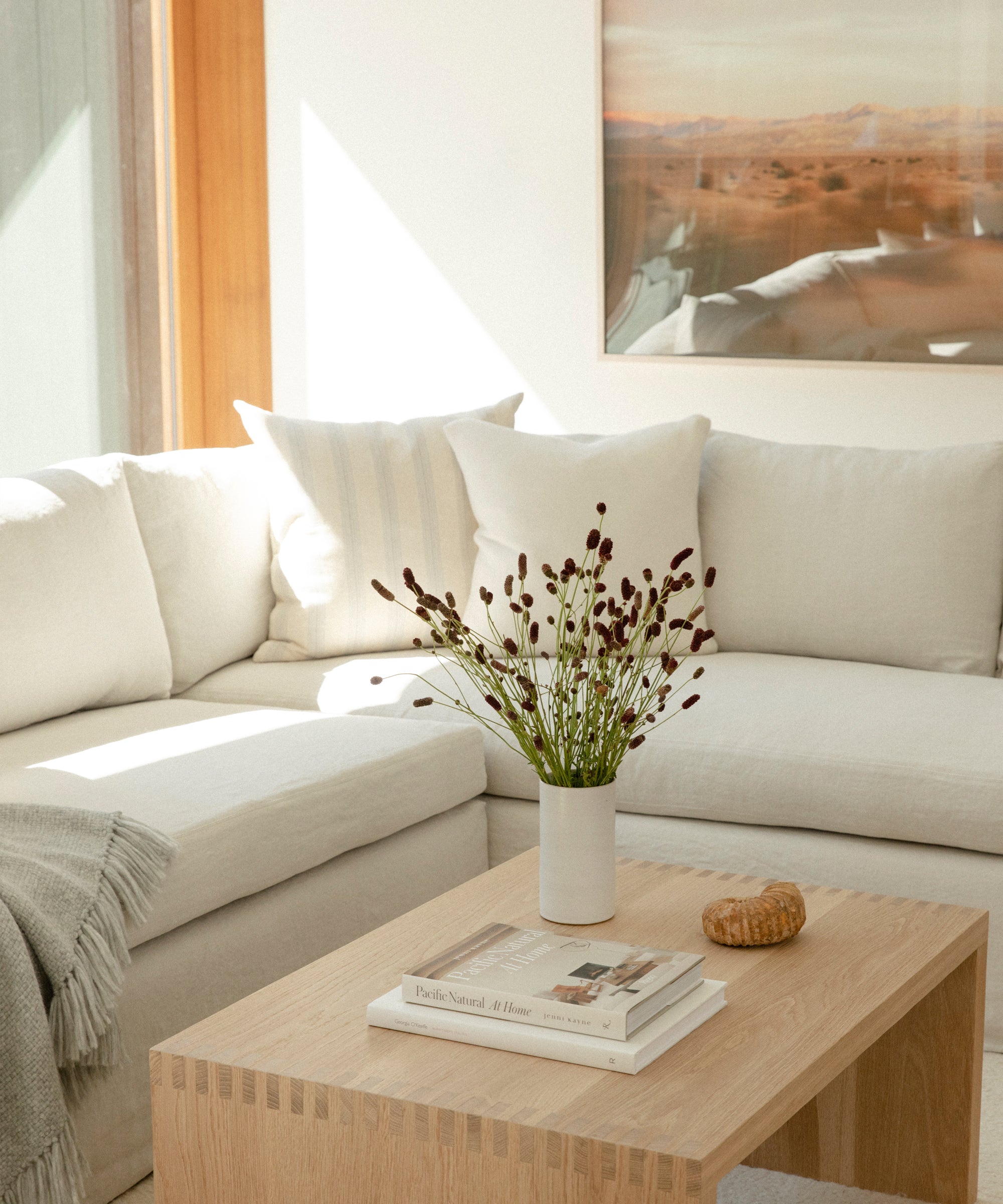 https://cdn.shopify.com/s/files/1/0565/1234/8333/products/JenniKayne_HarborSectional_NaturalLinen2.jpg?v=1659477620