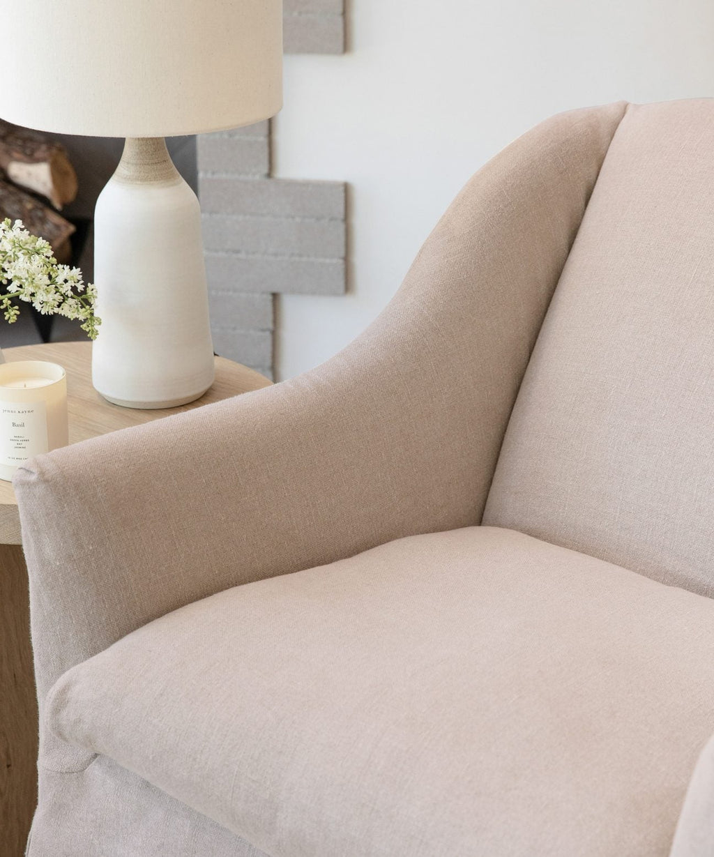 https://cdn.shopify.com/s/files/1/0565/1234/8333/products/JenniKayne_MiramarChair_Flax2.jpg?v=1633373389