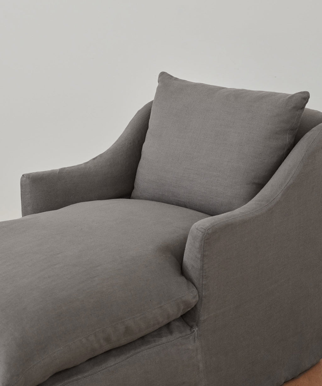 https://cdn.shopify.com/s/files/1/0565/1234/8333/products/JenniKayne_MiramarChaise_SmokeLinen-2.jpg?v=1639426835