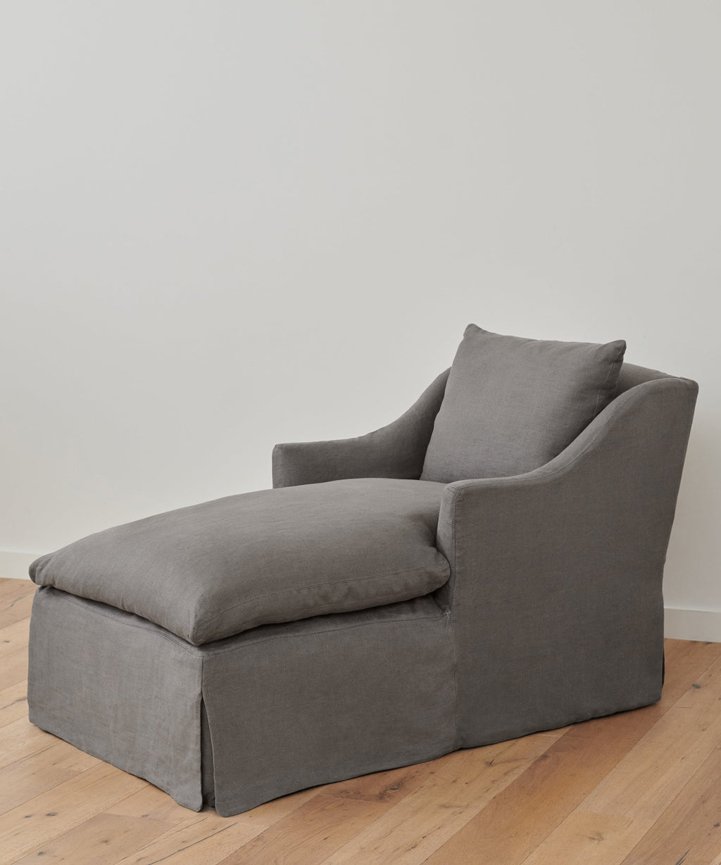 https://cdn.shopify.com/s/files/1/0565/1234/8333/products/JenniKayne_MiramarChaise_SmokeLinen-3.jpg?v=1639426835