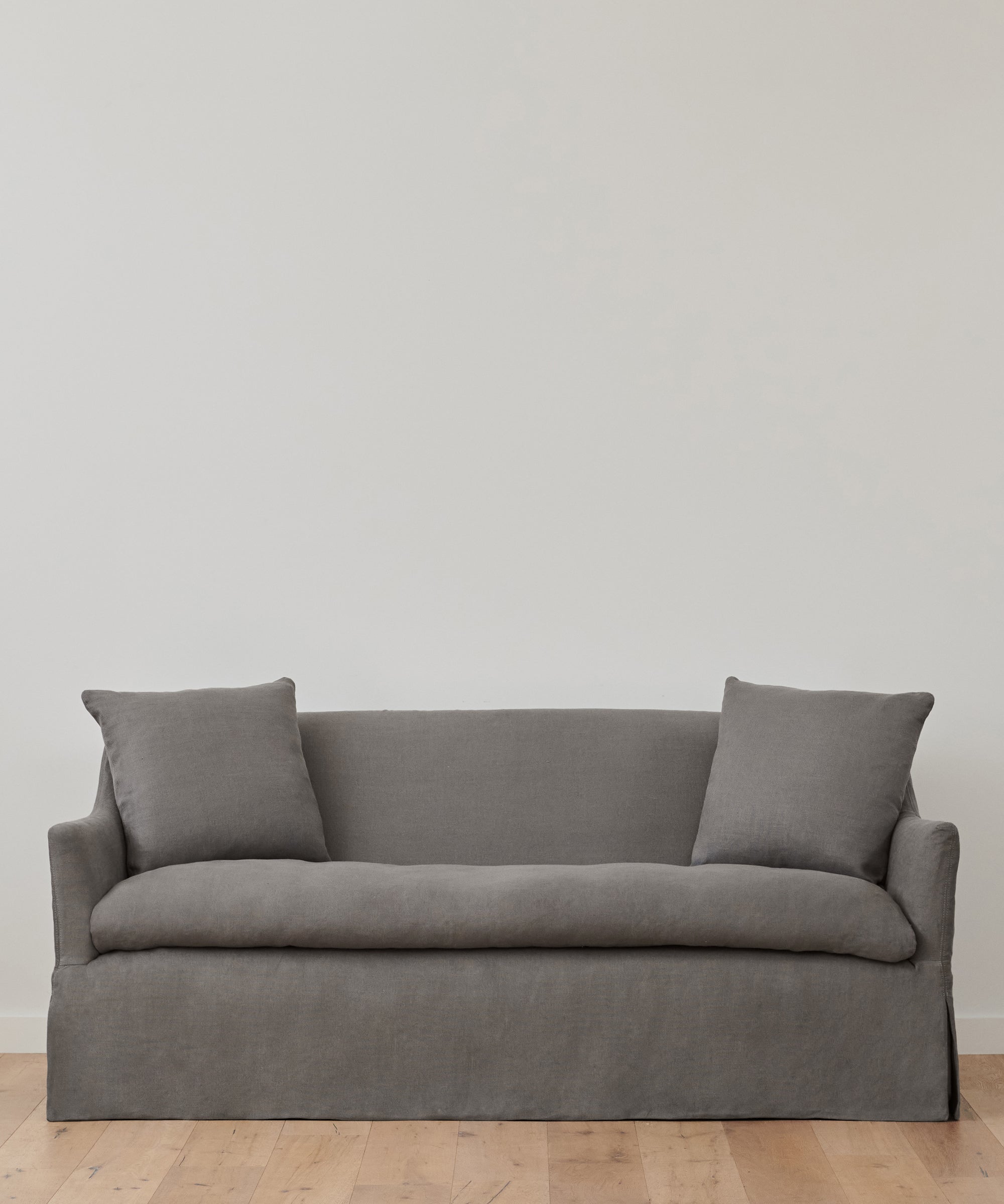 https://cdn.shopify.com/s/files/1/0565/1234/8333/products/JenniKayne_MiramarSofa_SmokeLinen-1.jpg?v=1757035803