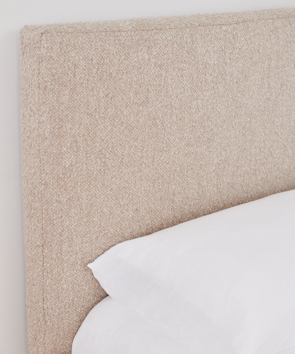 https://cdn.shopify.com/s/files/1/0565/1234/8333/products/JenniKayne_PacificBed_NaturalWoolBoucle-2.jpg?v=1700675115