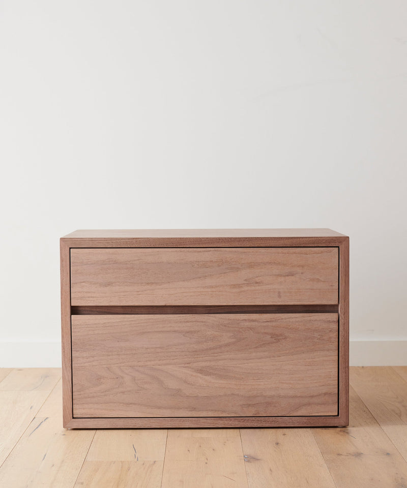 https://cdn.shopify.com/s/files/1/0565/1234/8333/products/JenniKayne_PalmsNighstand_Walnut-001.jpg?v=1762182567