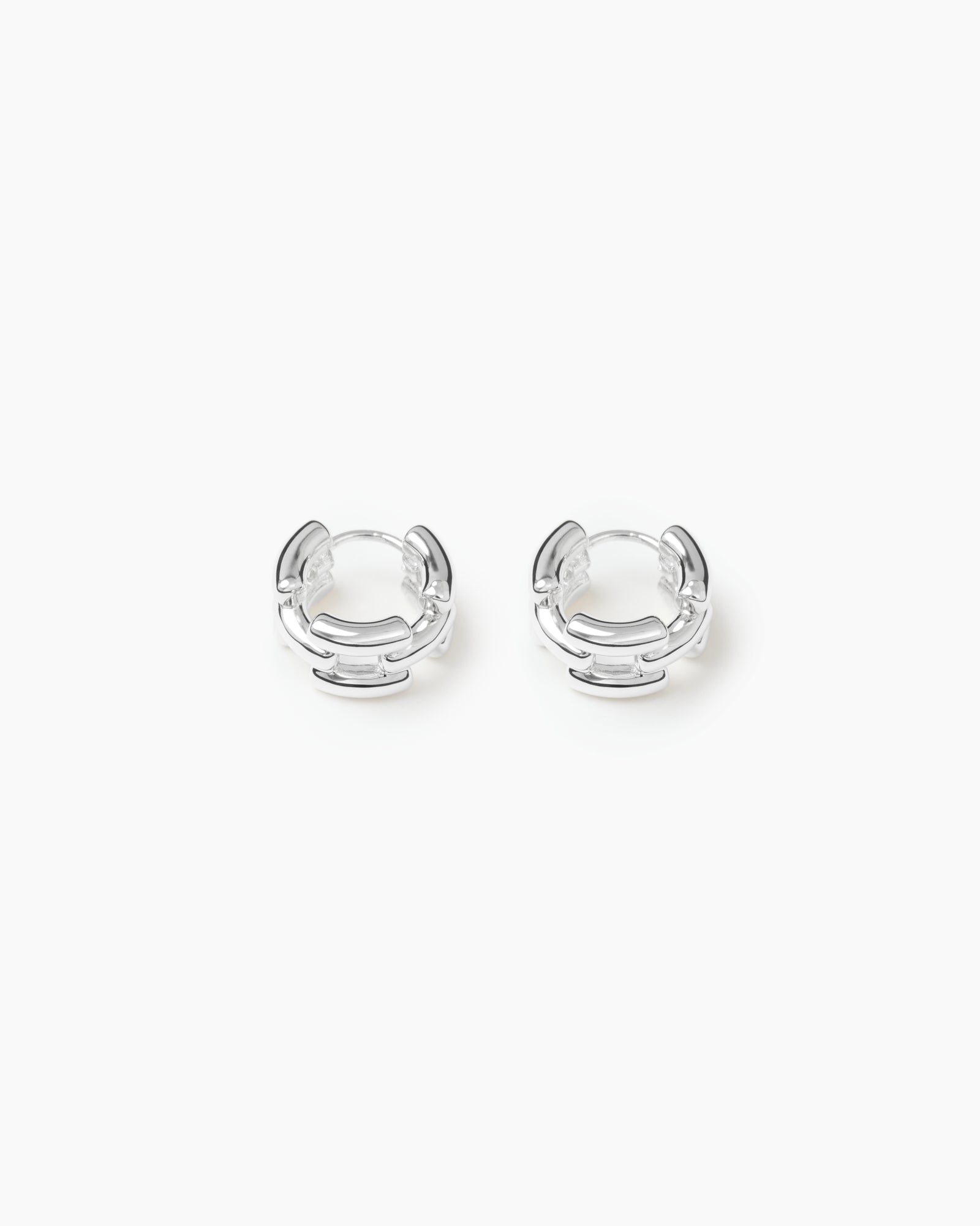 https://cdn.shopify.com/s/files/1/0592/5945/3598/files/Johanna_silver.jpg?v=1748260687