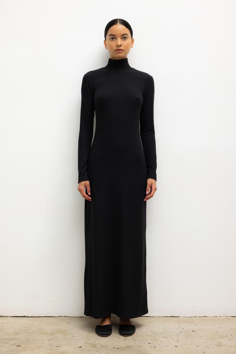 https://cdn.shopify.com/s/files/1/1286/8573/files/LESET_LAUREN_LAURENTURTLENECKMAXIDRESS_BLACK_ONMODEL_1.jpg?v=1759441676