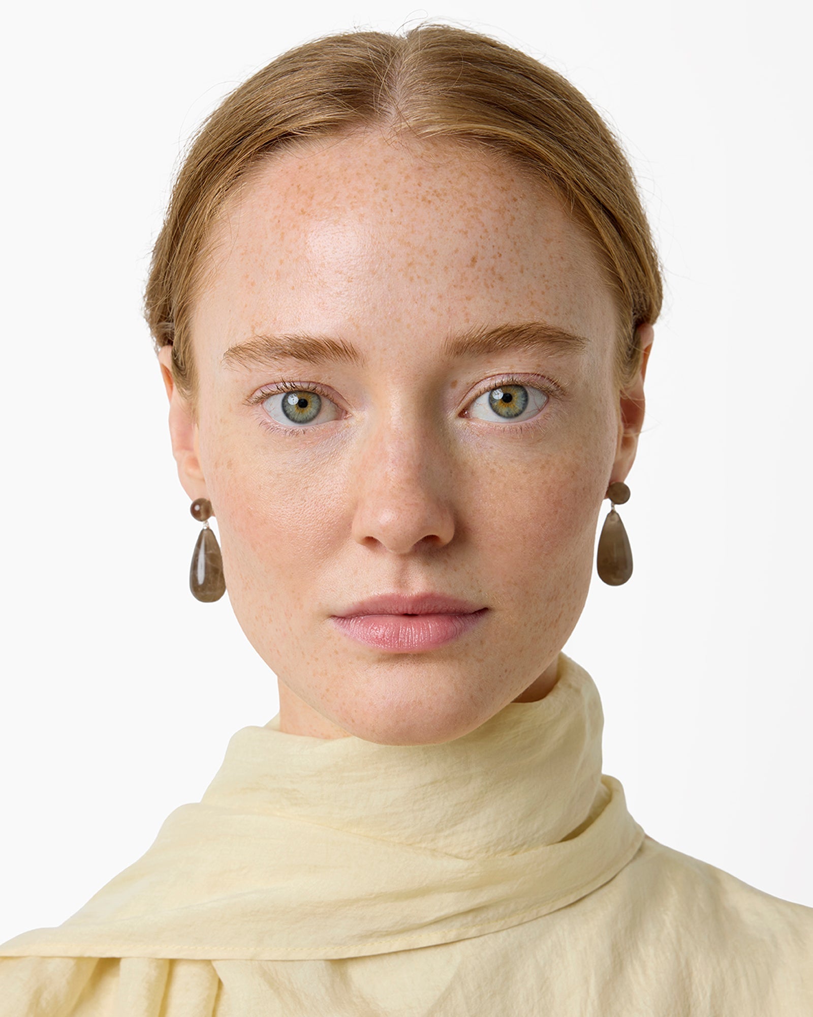 https://cdn.shopify.com/s/files/1/0592/5945/3598/files/LOLA_EARRINGS_SMOOKY_QUARTZ_2_1.jpg?v=1770904125