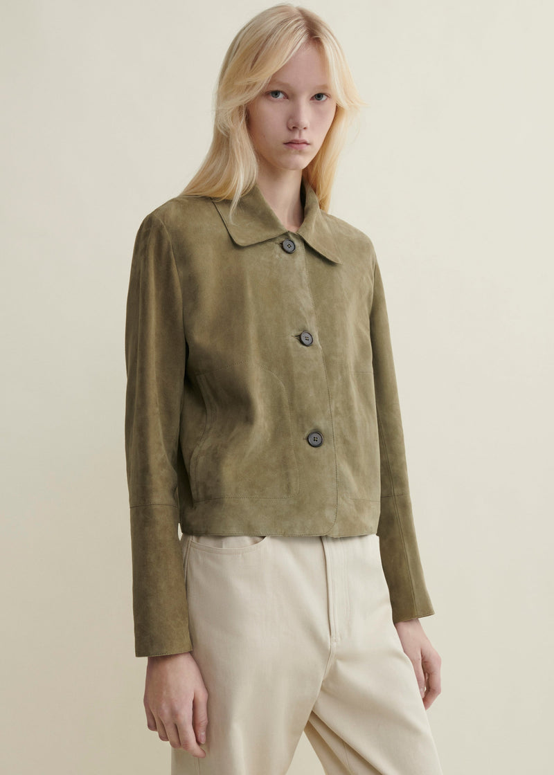 https://cdn.shopify.com/s/files/1/0651/8607/0782/files/LOOK02_Emy_Goat_Suede_Herbal_Green_191_c1e88bf5-b8e8-426f-a299-203f8e8b12d4.jpg?v=1770216295
