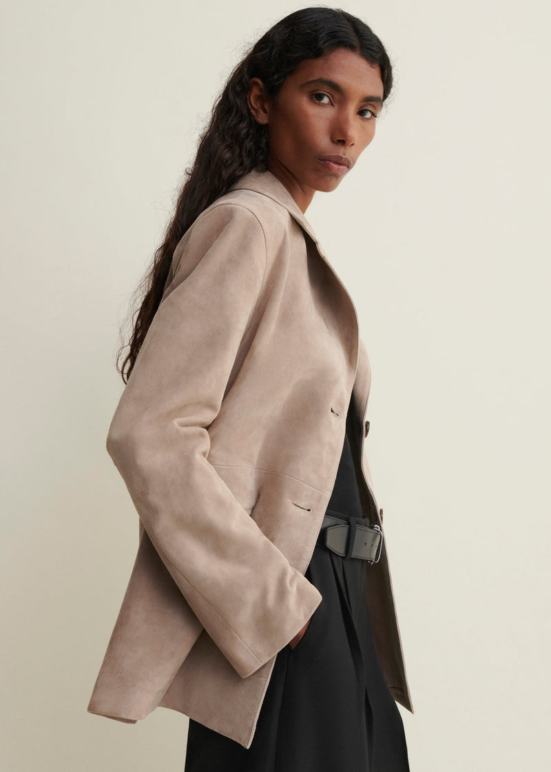 https://cdn.shopify.com/s/files/1/0651/8607/0782/files/LOOK24_JOLIE_GREY_TAUPE_020_b027b6e0-0603-4b6d-81b8-356a92f01299.jpg?v=1770215536