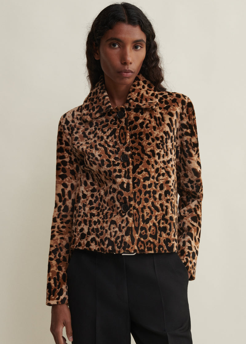 https://cdn.shopify.com/s/files/1/0651/8607/0782/files/LOOK71_EMY_LEOPARD_015.jpg?v=1762347349