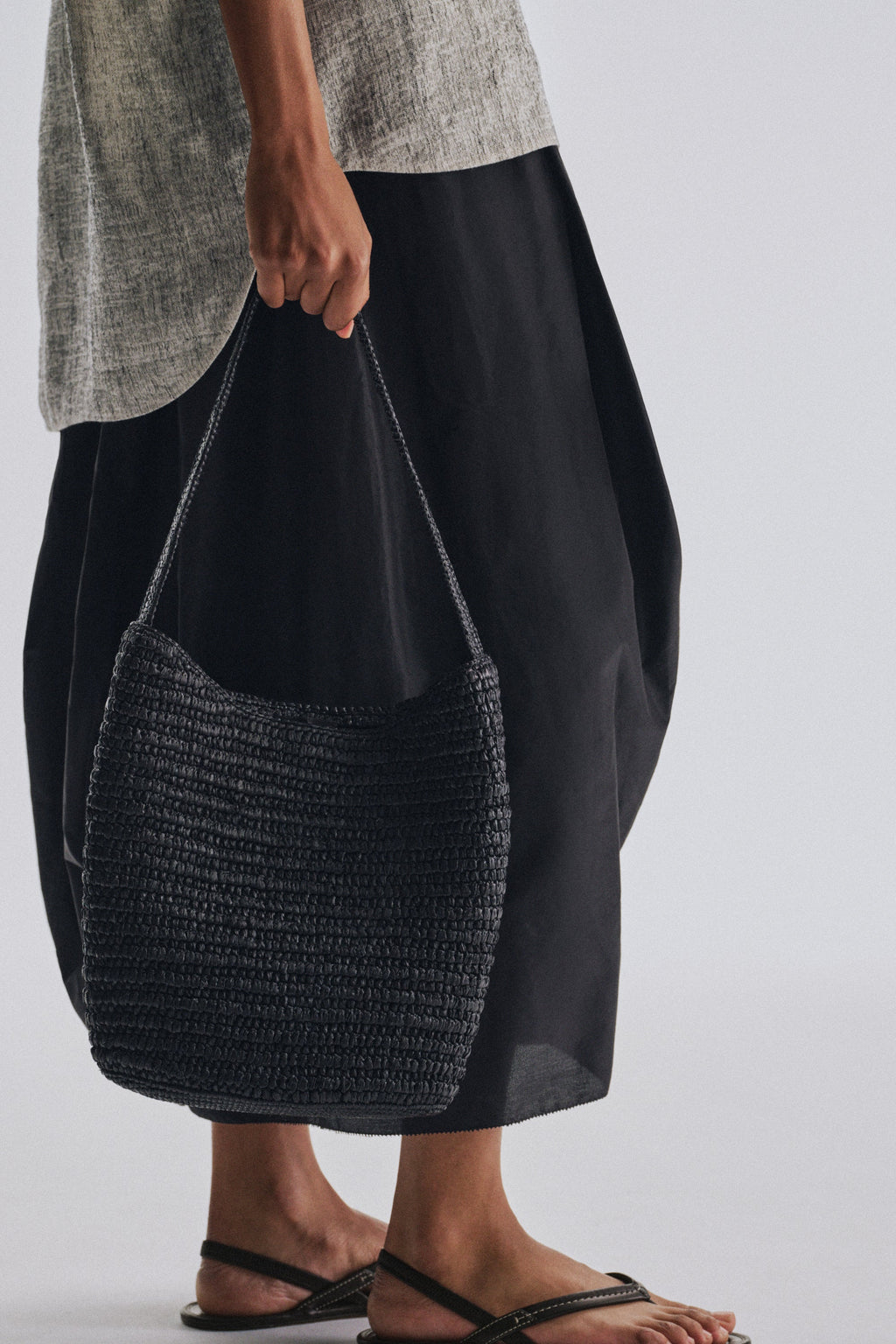 https://cdn.shopify.com/s/files/1/0552/0313/5593/files/LOOK_145_003_select_433ee7d1-97f2-42a7-a7a6-a73b6d8b78f2.jpg?v=1777954602