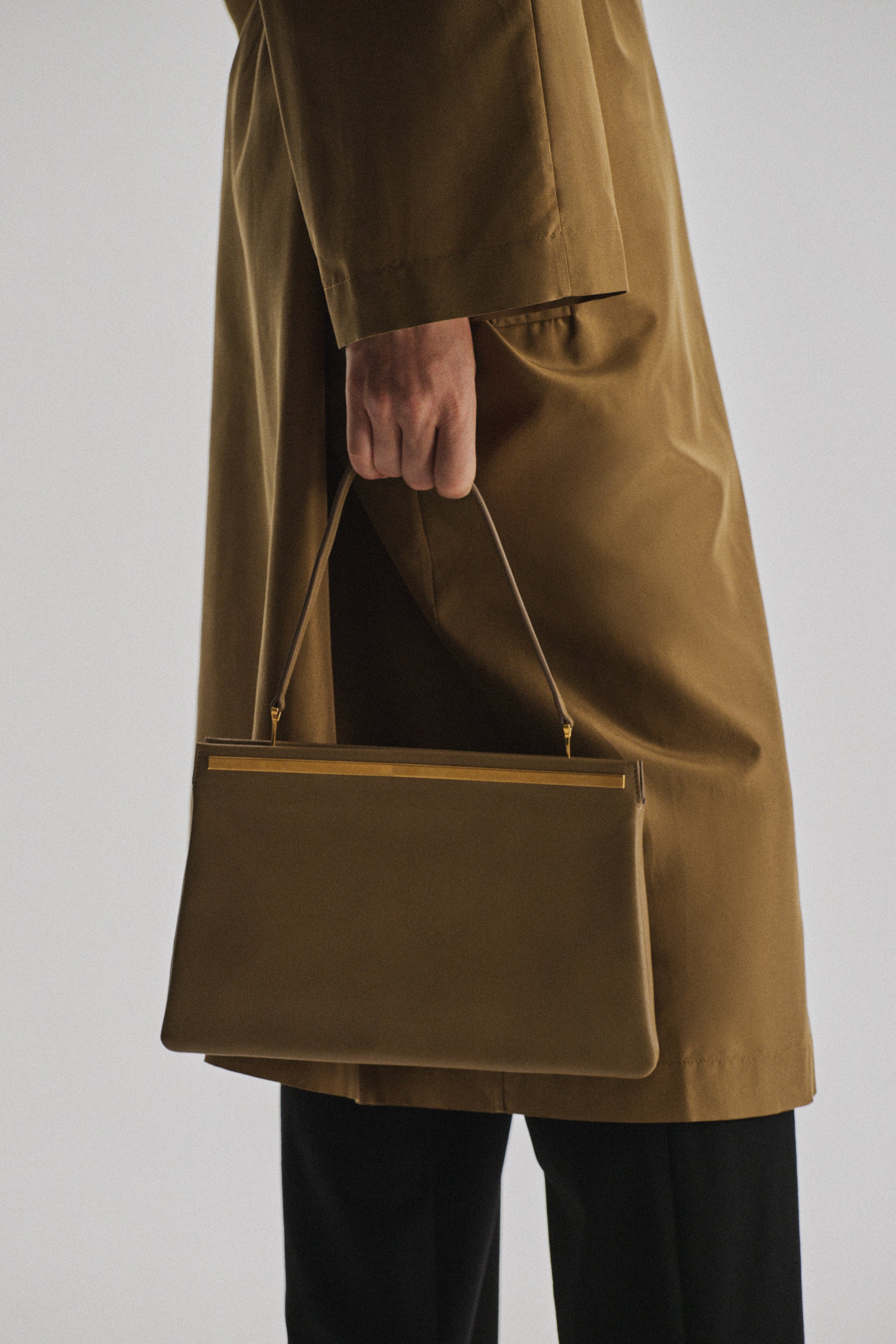 https://cdn.shopify.com/s/files/1/0552/0313/5593/files/LOOK_183_002_select_792abfe7-847e-4363-9fa9-41b268764abf.jpg?v=1778522778