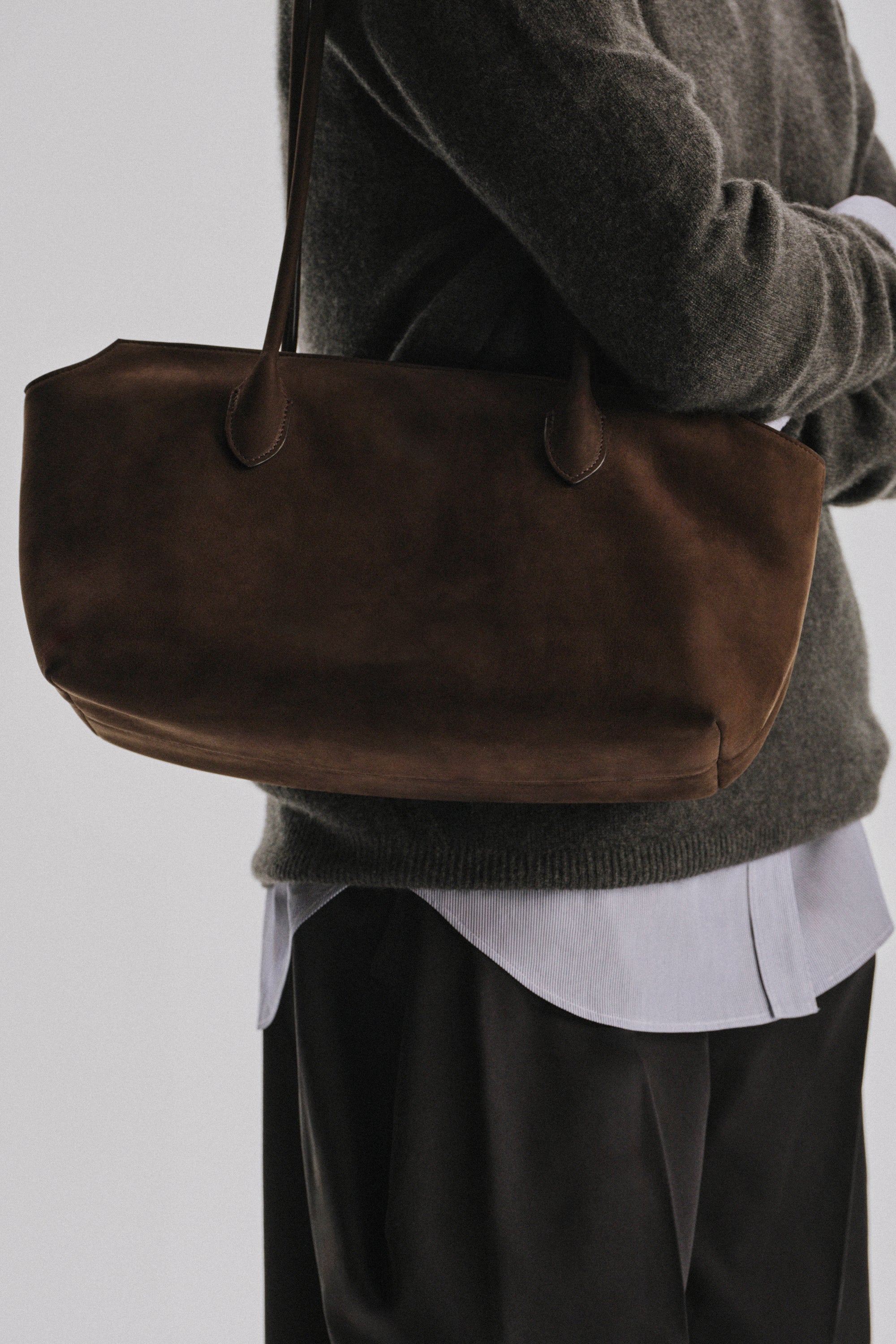 https://cdn.shopify.com/s/files/1/0552/0313/5593/files/LOOK_267_028_select.jpg?v=1777947746