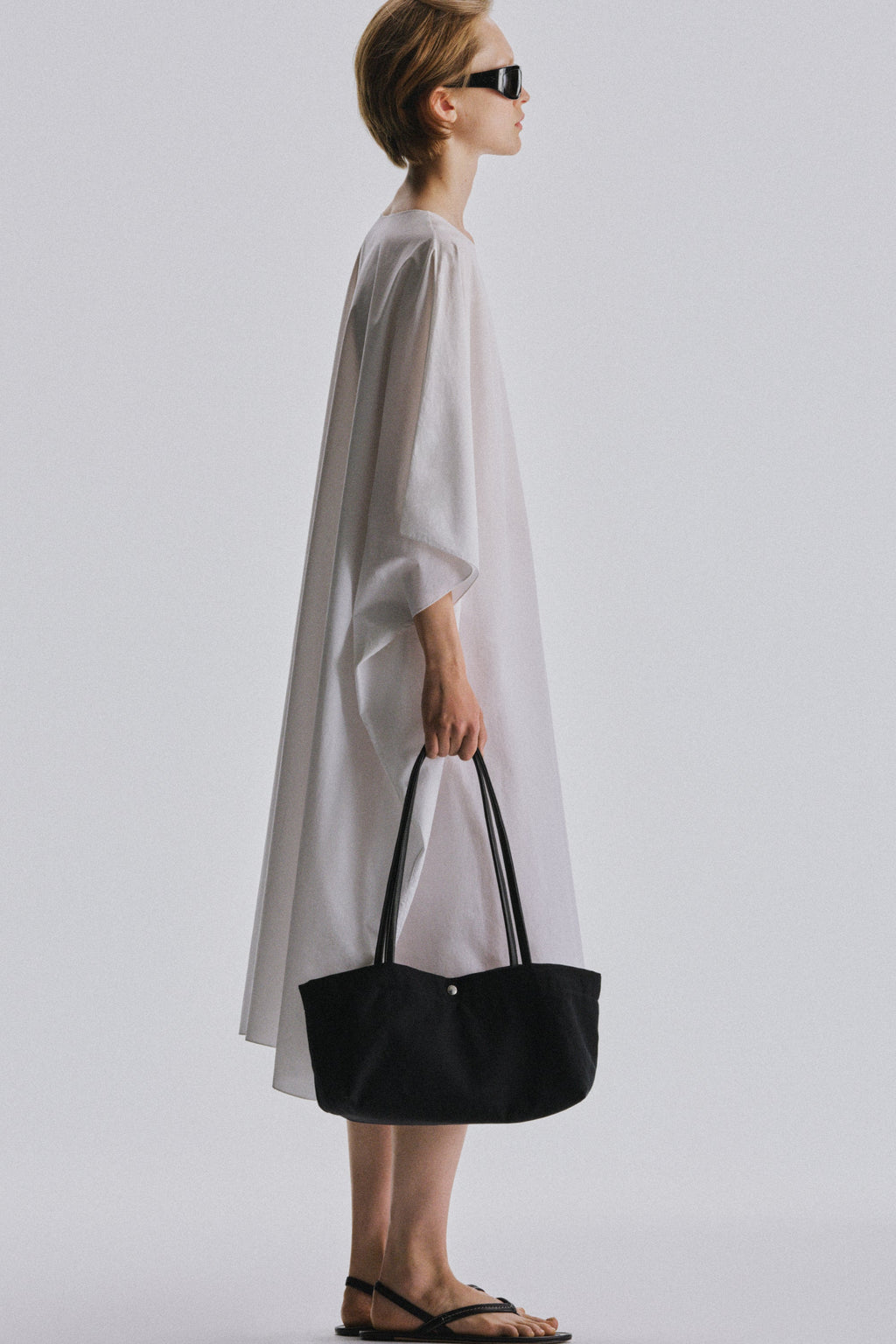 https://cdn.shopify.com/s/files/1/0552/0313/5593/files/LOOK_28_001_select.jpg?v=1777935340