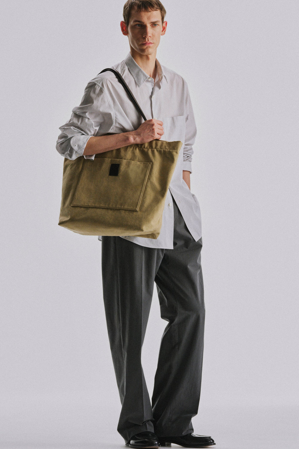 https://cdn.shopify.com/s/files/1/0552/0313/5593/files/LOOK_292_001_select.jpg?v=1777947756