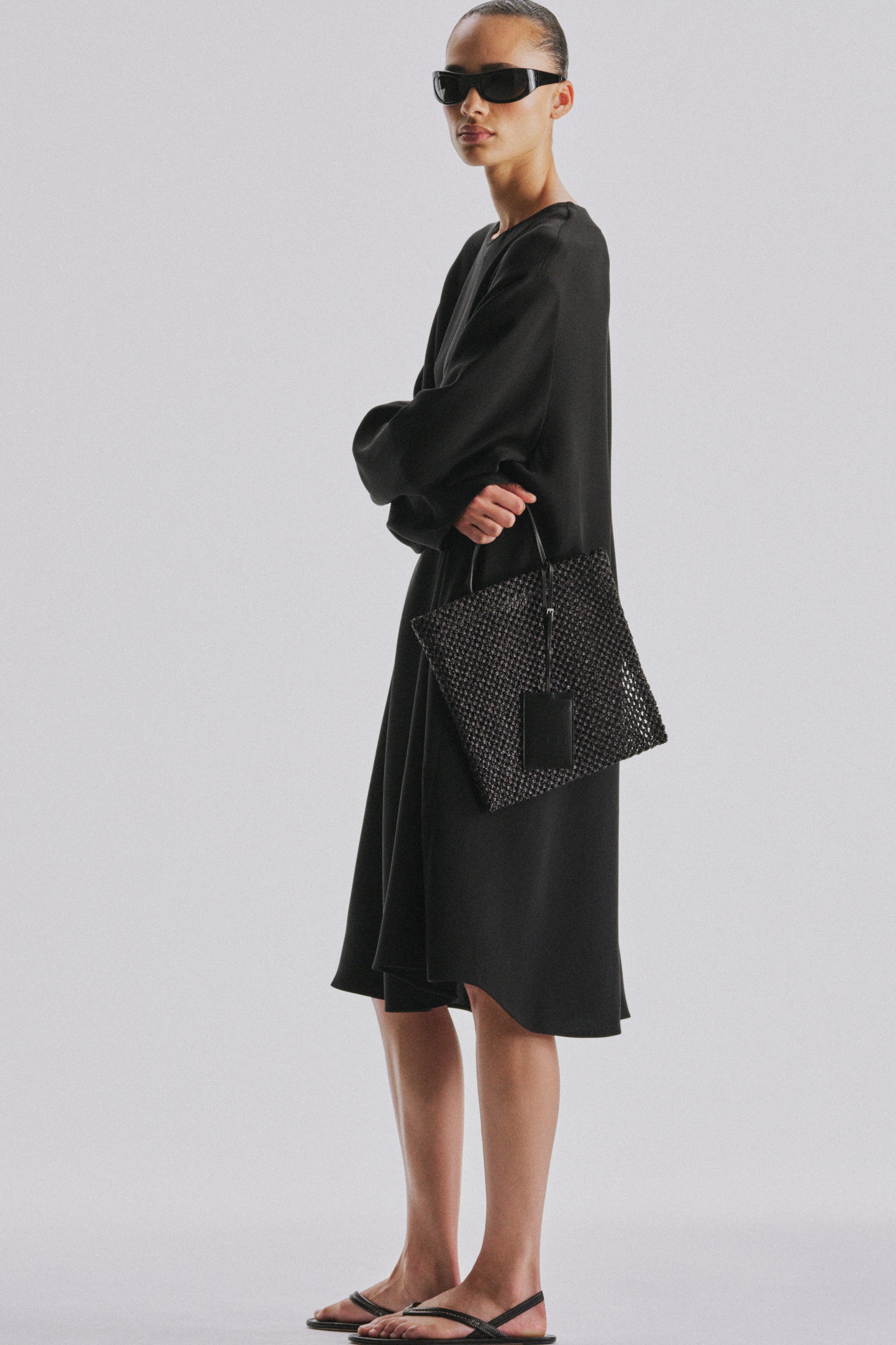 https://cdn.shopify.com/s/files/1/0552/0313/5593/files/LOOK_56_001_select_89a90dfd-9aa9-47d1-9b3e-f4e8145dae19.jpg?v=1777944152