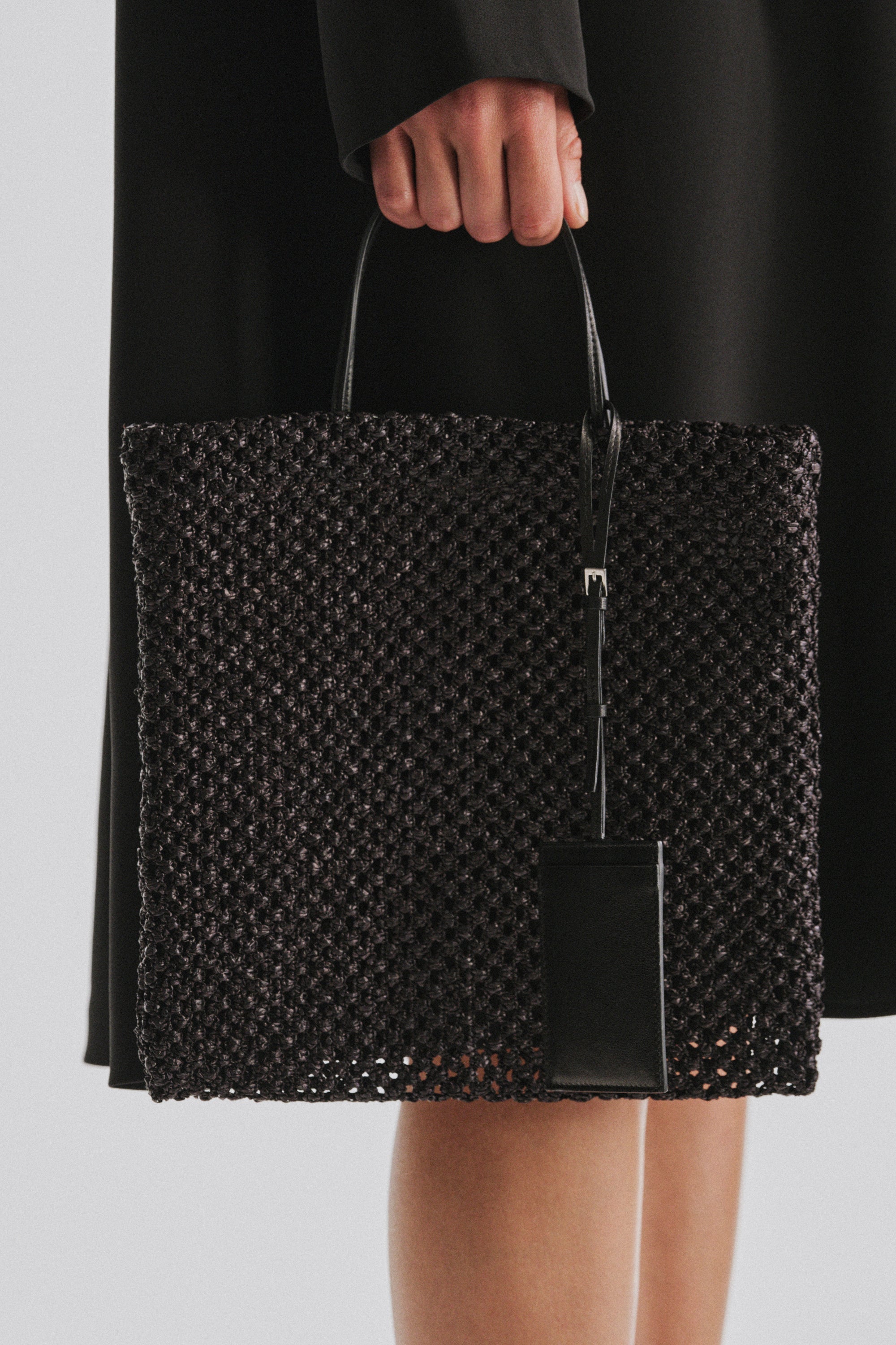 https://cdn.shopify.com/s/files/1/0552/0313/5593/files/LOOK_56_002_select_d9cd8ce0-0148-4964-96fb-ed38a3412238.jpg?v=1777944152