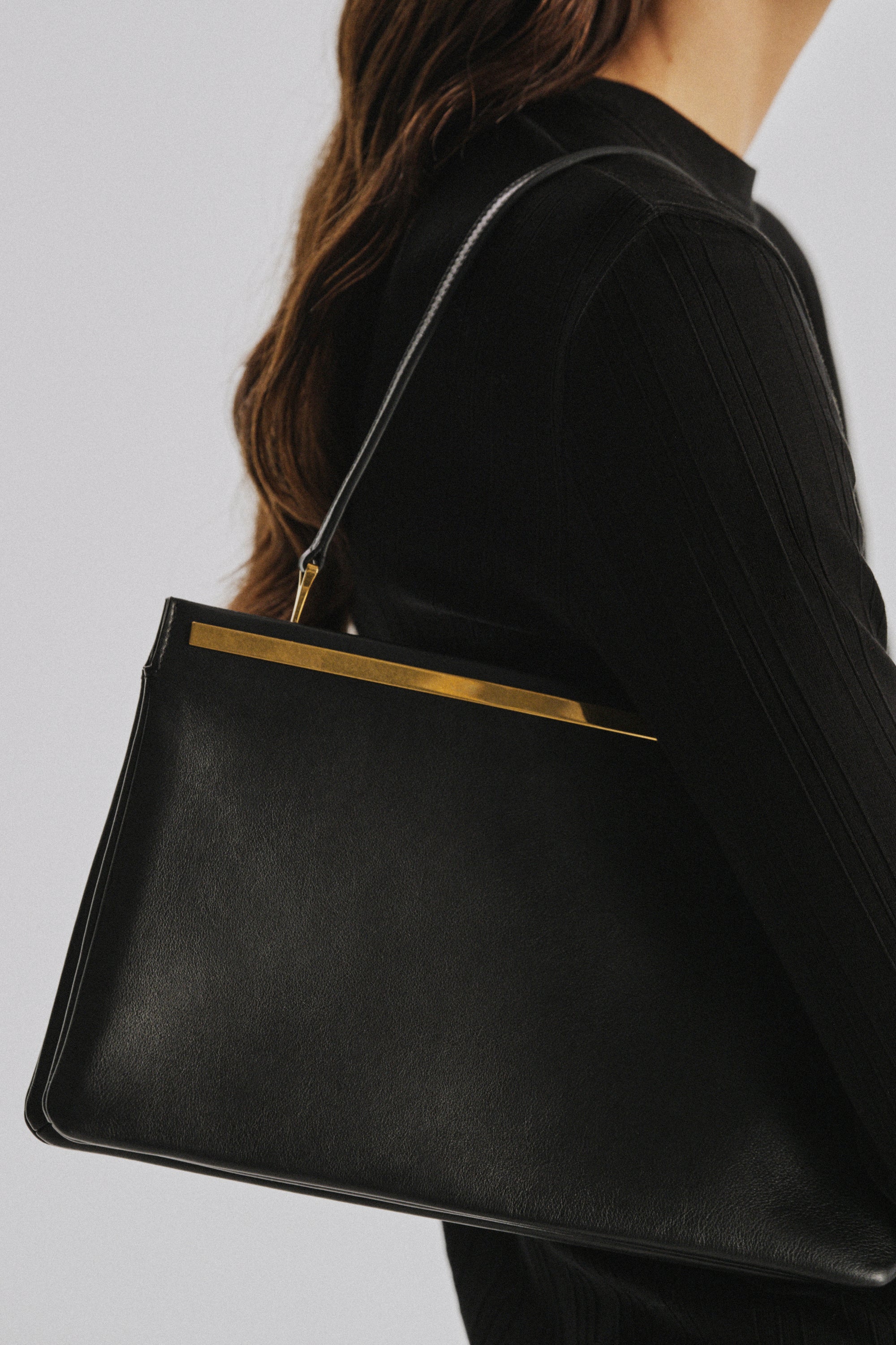 https://cdn.shopify.com/s/files/1/0552/0313/5593/files/LOOK_63_088_select.jpg?v=1777945651