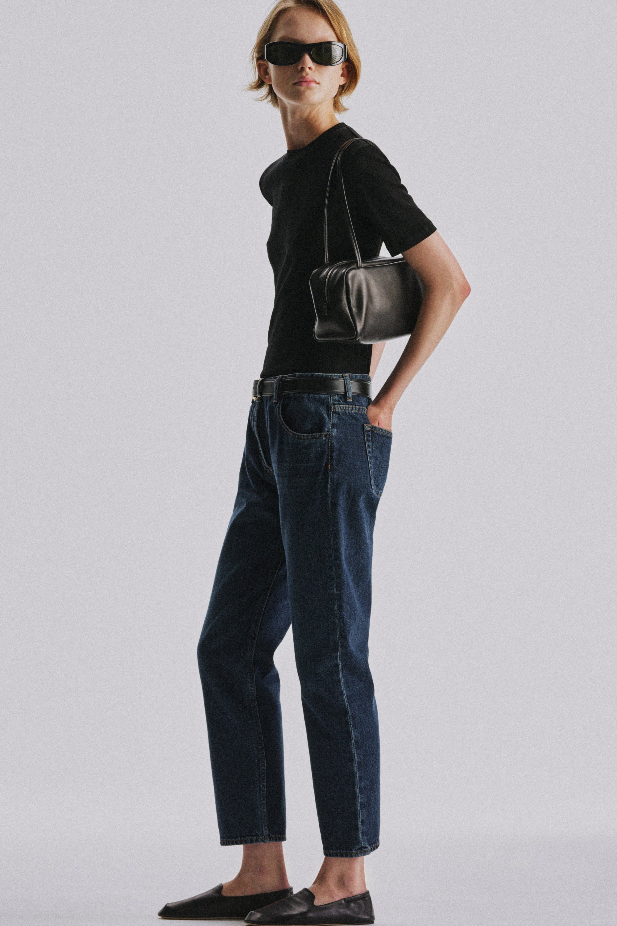 https://cdn.shopify.com/s/files/1/0552/0313/5593/files/LOOK_74_036_select_7830f777-0da7-4599-9b0c-945c87ab3a6c.jpg?v=1777947614
