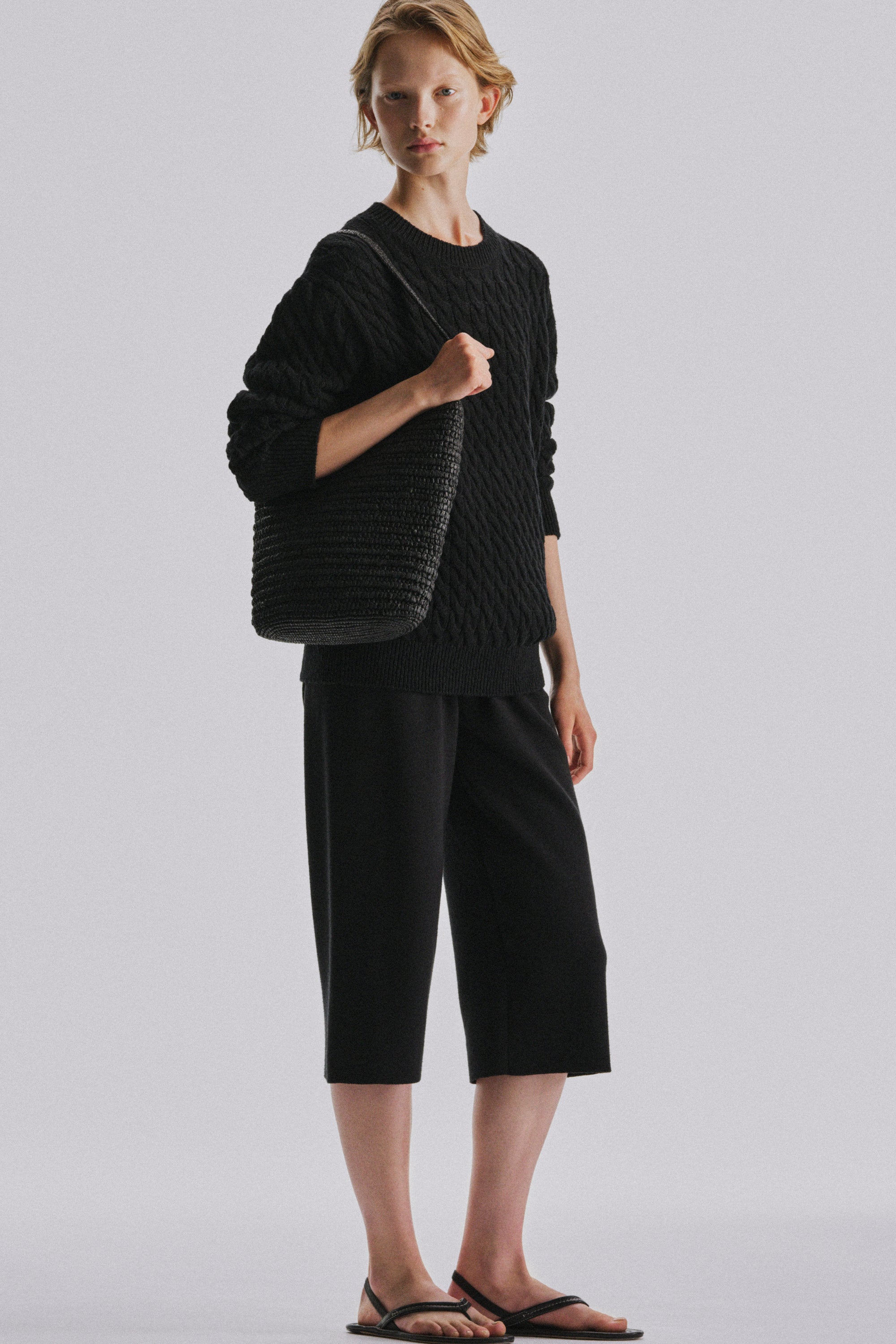 https://cdn.shopify.com/s/files/1/0552/0313/5593/files/LOOK_89_001_select_736e8239-1d37-44ff-9735-52f673c2fab8.jpg?v=1777954582