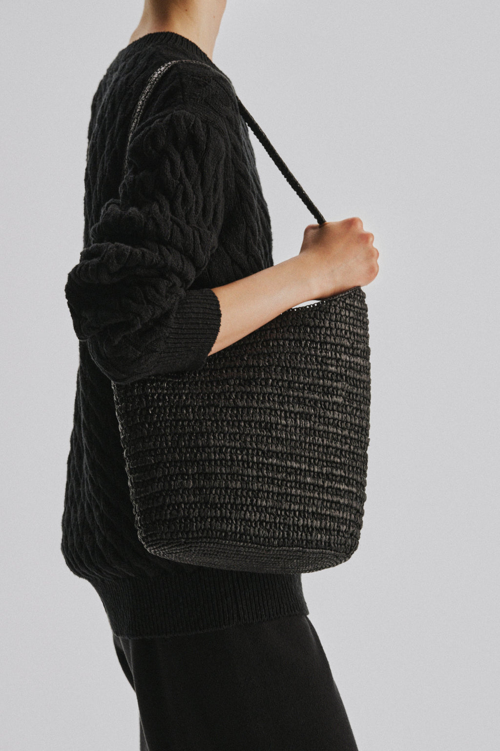 https://cdn.shopify.com/s/files/1/0552/0313/5593/files/LOOK_89_002_select_2aad8b8b-8248-42be-b34c-5fa01b2a4a12.jpg?v=1777954582