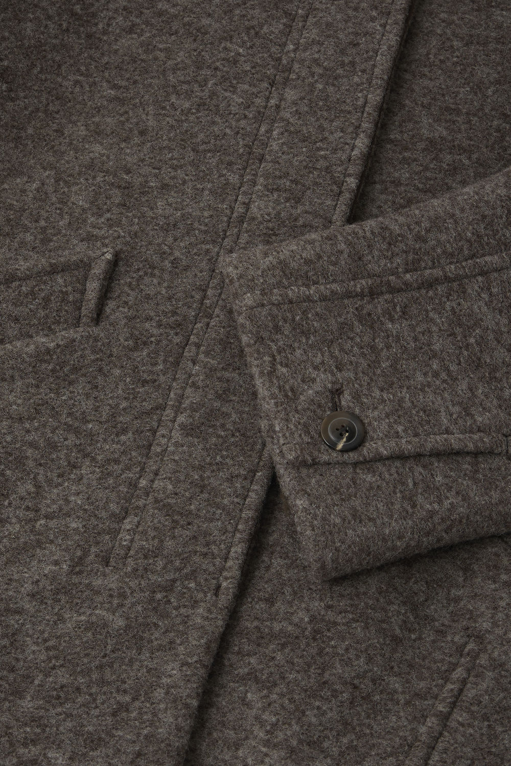 Chic Balard Women's Boiled Wool Oversized Short Coat with Hidden Placket