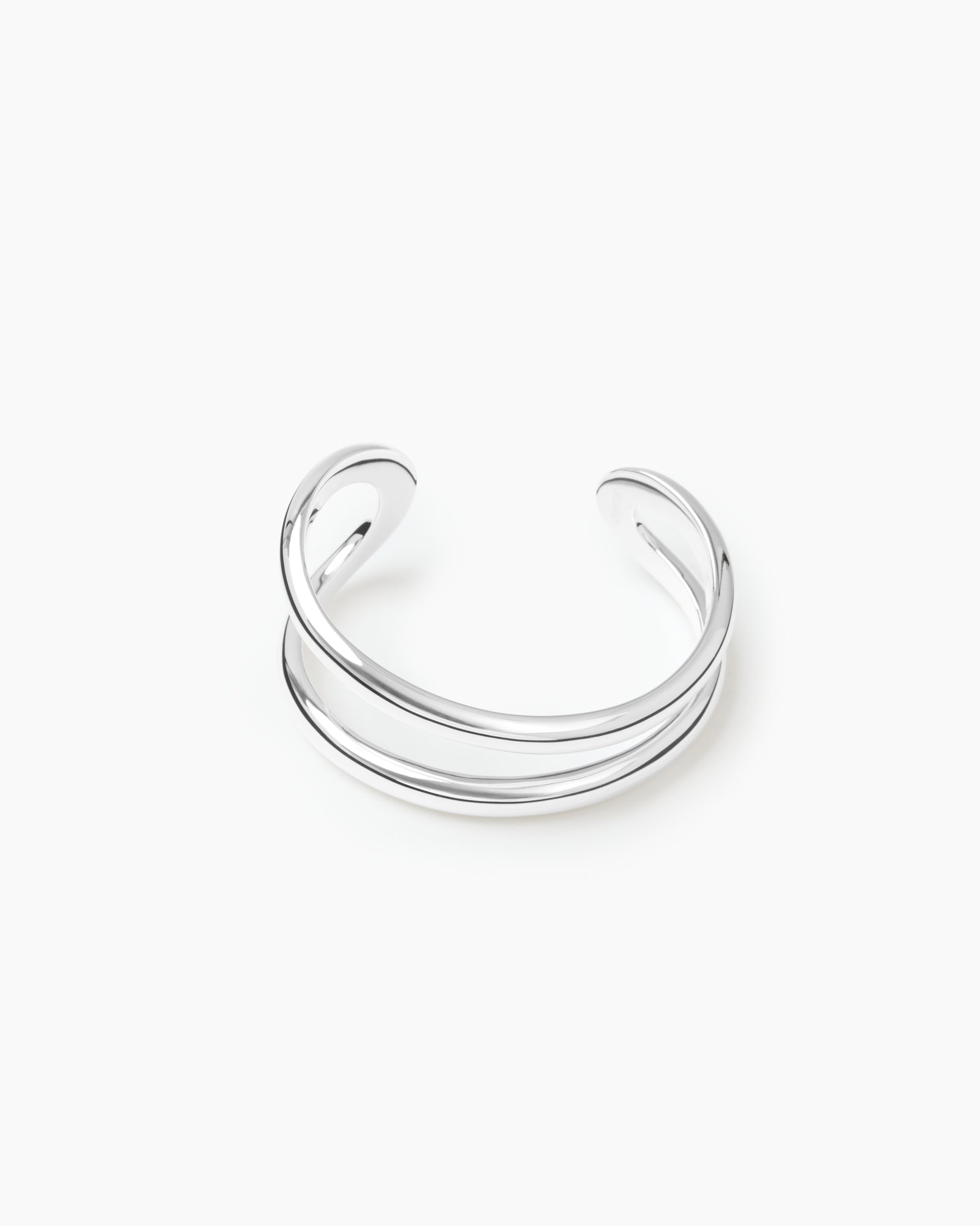 https://cdn.shopify.com/s/files/1/0592/5945/3598/files/Maggie_silver.jpg?v=1761826736