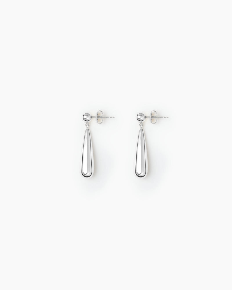 https://cdn.shopify.com/s/files/1/0592/5945/3598/files/Martha_silver_0e9fa314-bdf0-49e4-98b5-4953d8f69a31.jpg?v=1748260646