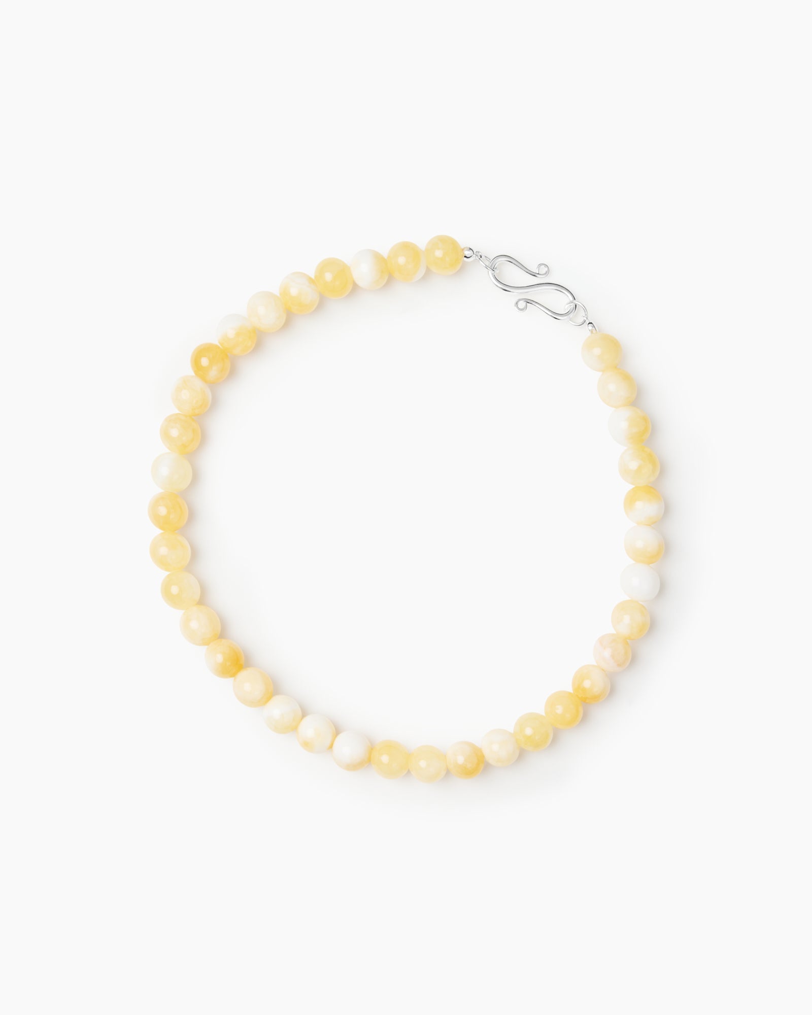 https://cdn.shopify.com/s/files/1/0592/5945/3598/files/Mary_beige.jpg?v=1748260804