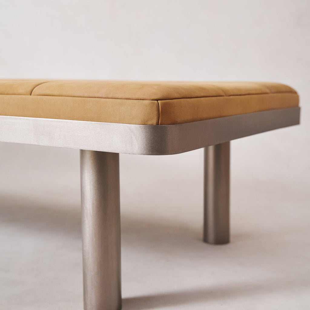 https://cdn.shopify.com/s/files/1/0593/2217/1565/files/Milan-Stainless-Steel-Daybed-Camel-Nubuck-6.jpg?v=1740501716