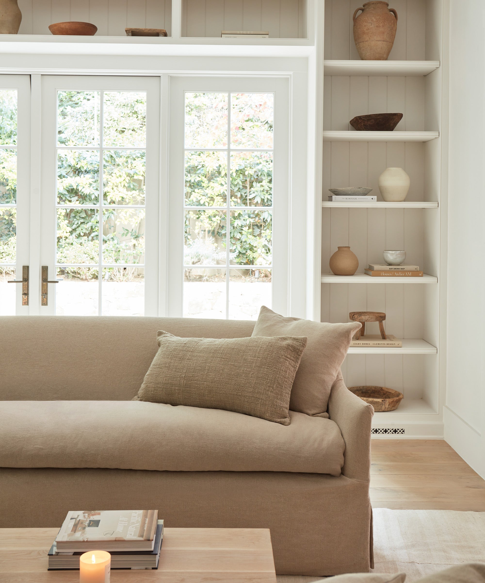 https://cdn.shopify.com/s/files/1/0565/1234/8333/products/MiramarSofa_Flax_Linen_2.jpg?v=1663081536