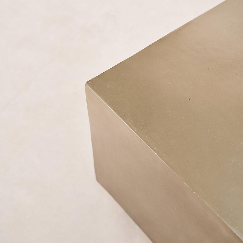 https://cdn.shopify.com/s/files/1/0593/2217/1565/files/Nickel-Coffee-Table-5.jpg?v=1740502594