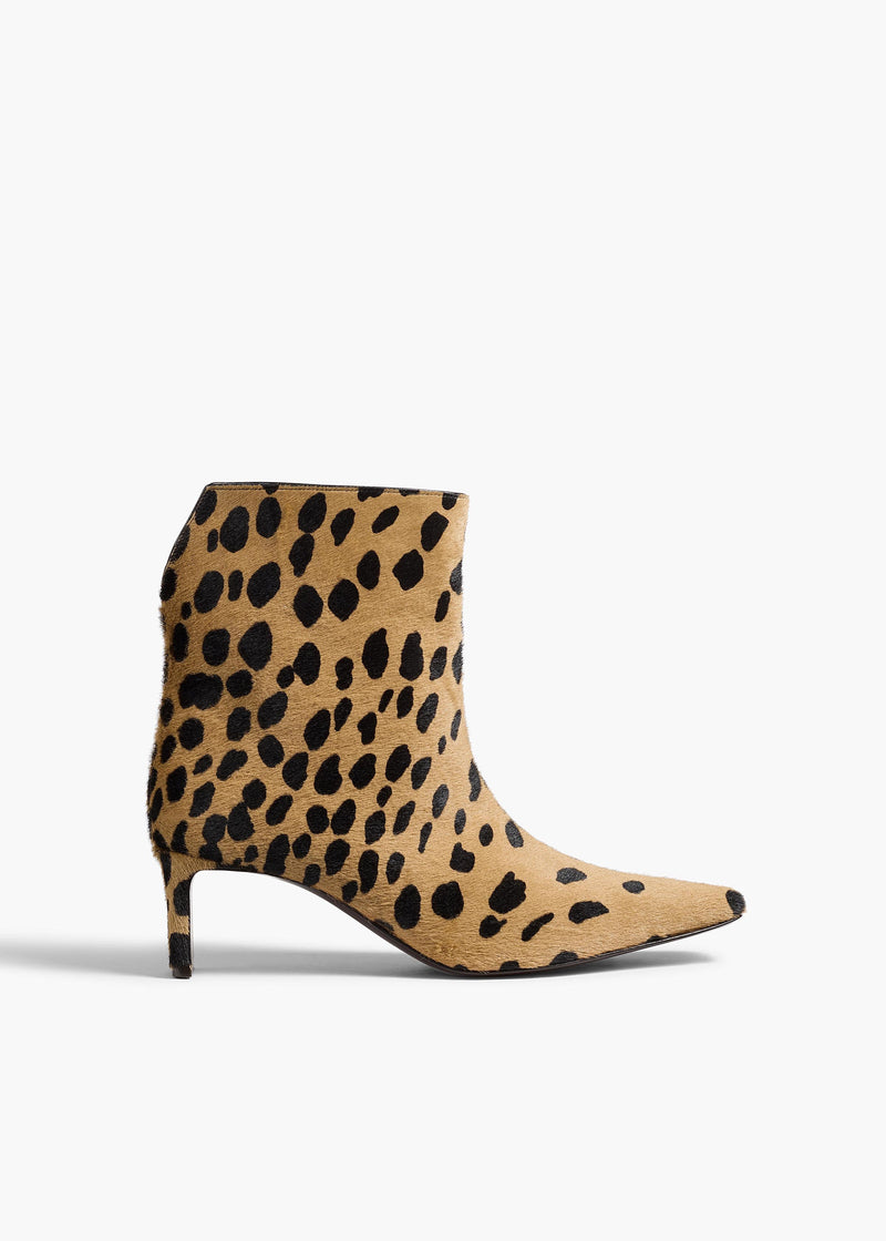 https://cdn.shopify.com/s/files/1/1519/7996/files/ONA-ANKLE-BOOT-55_CAMEL-BLACK_F1100-969-836_A_jpg.jpg?v=1752850730